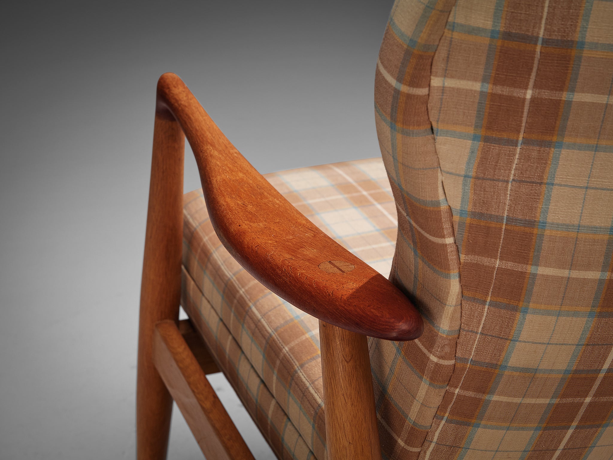 Aksel Bender Madsen Sofa in Checkered Fabric, Oak and Teak seating Morentz