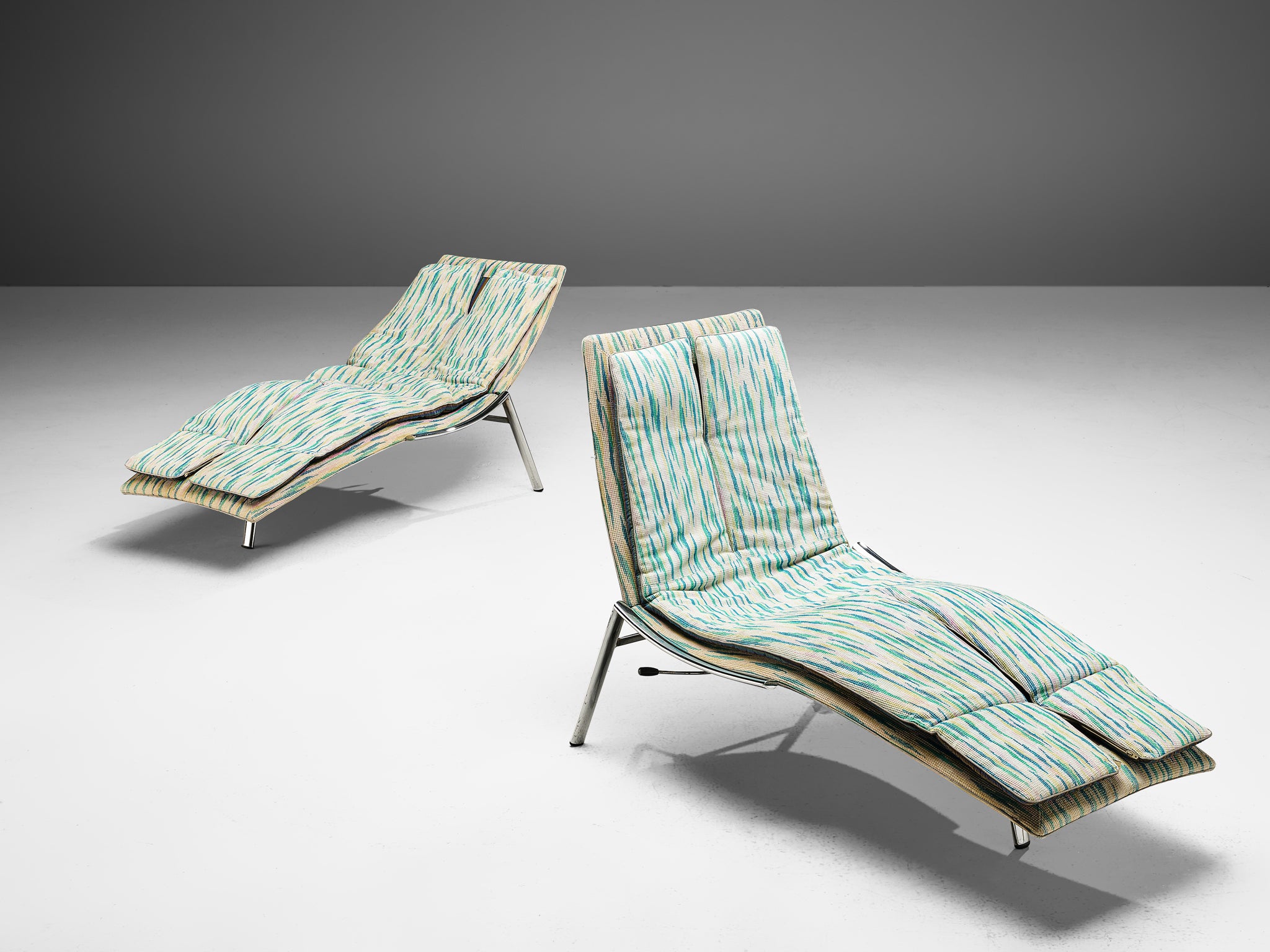 Giovanni Offredi for Saporiti Chaise Longues in Vibrant Upholstery Seating Morentz