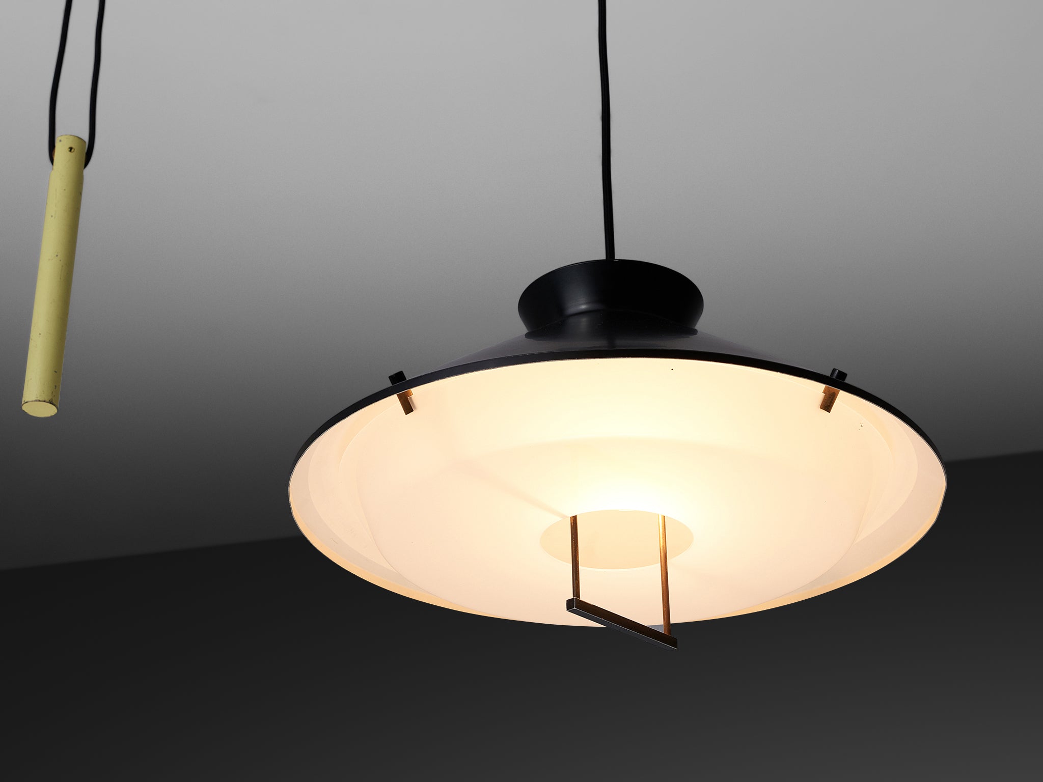 Italian Adjustable Counterweight Pendant Lamp