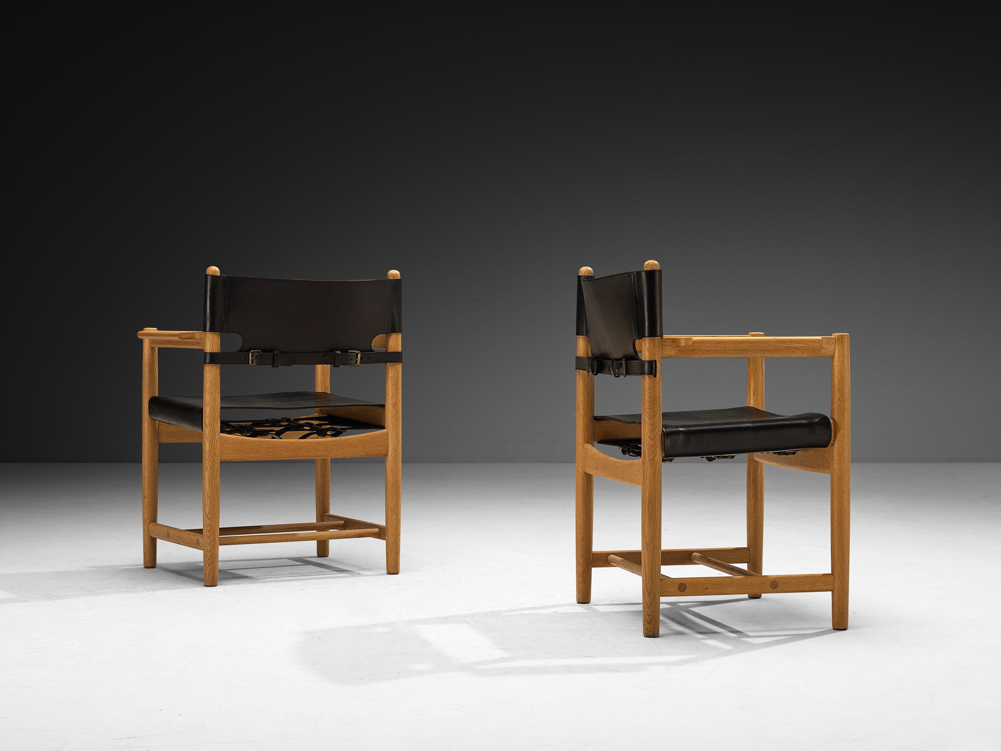 Børge Mogensen for Fredericia Stolefabrik Set of 'Spanish' Dining Chairs in Oak and Black Leather Seating Morentz