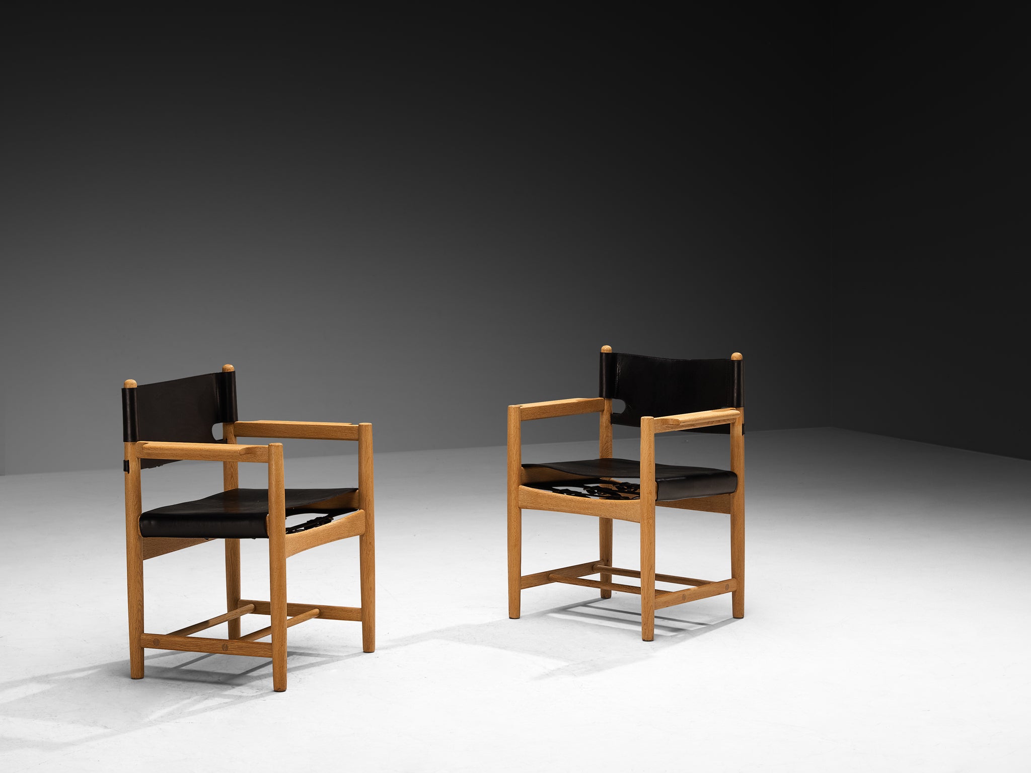 Børge Mogensen for Fredericia Stolefabrik Set of 'Spanish' Dining Chairs in Oak and Black Leather Seating Morentz