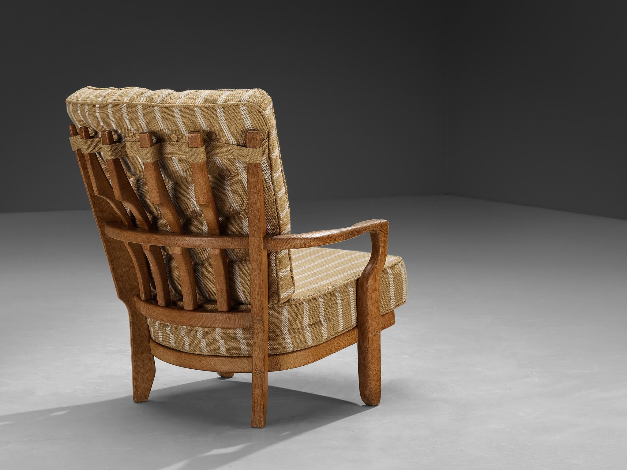 Guillerme & Chambron 'Mid Repos' Lounge Chair Solid Oak Beige White Fabric seating Morentz