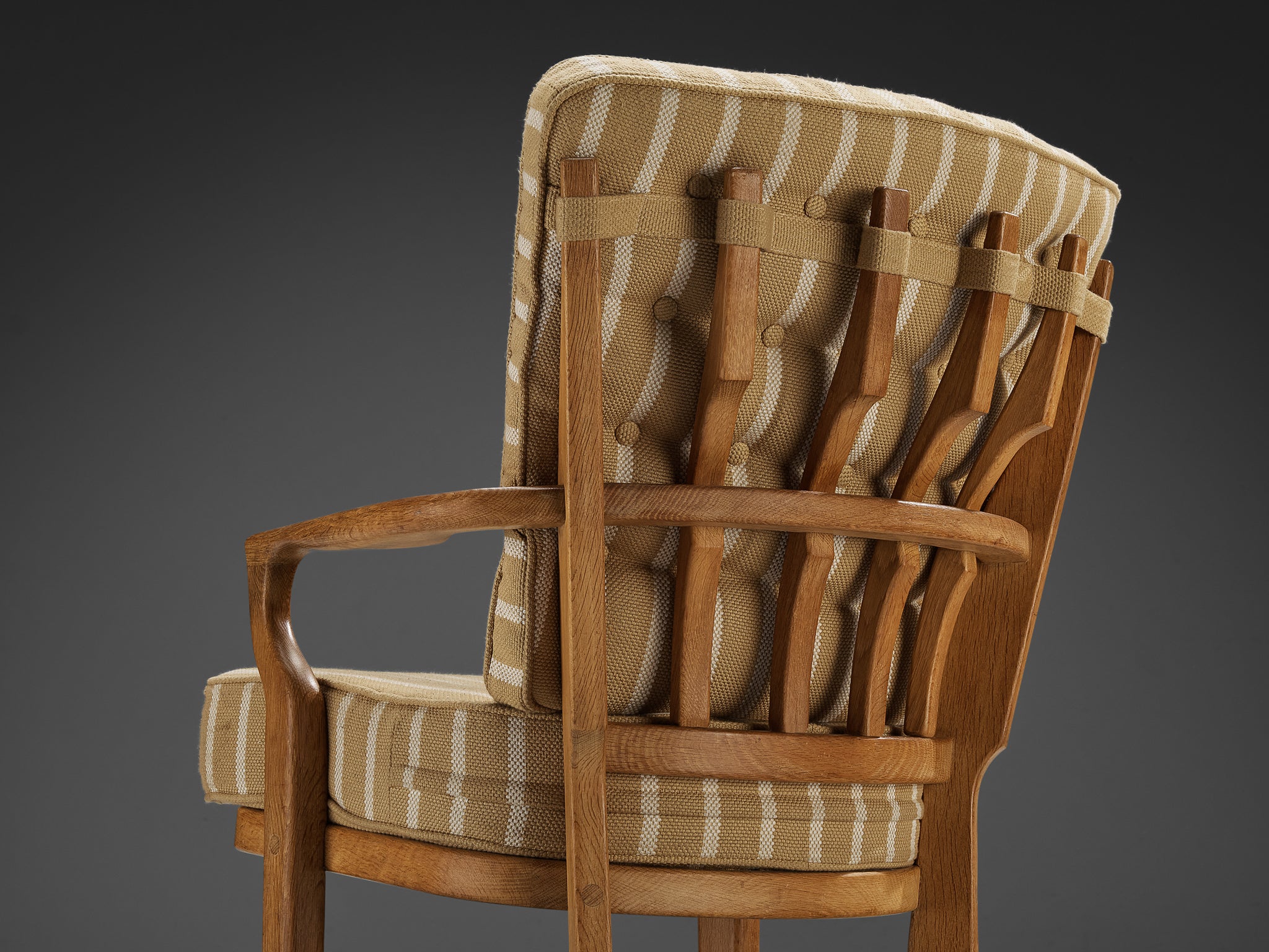 Guillerme & Chambron 'Mid Repos' Lounge Chair Solid Oak Beige White Fabric Seating Morentz