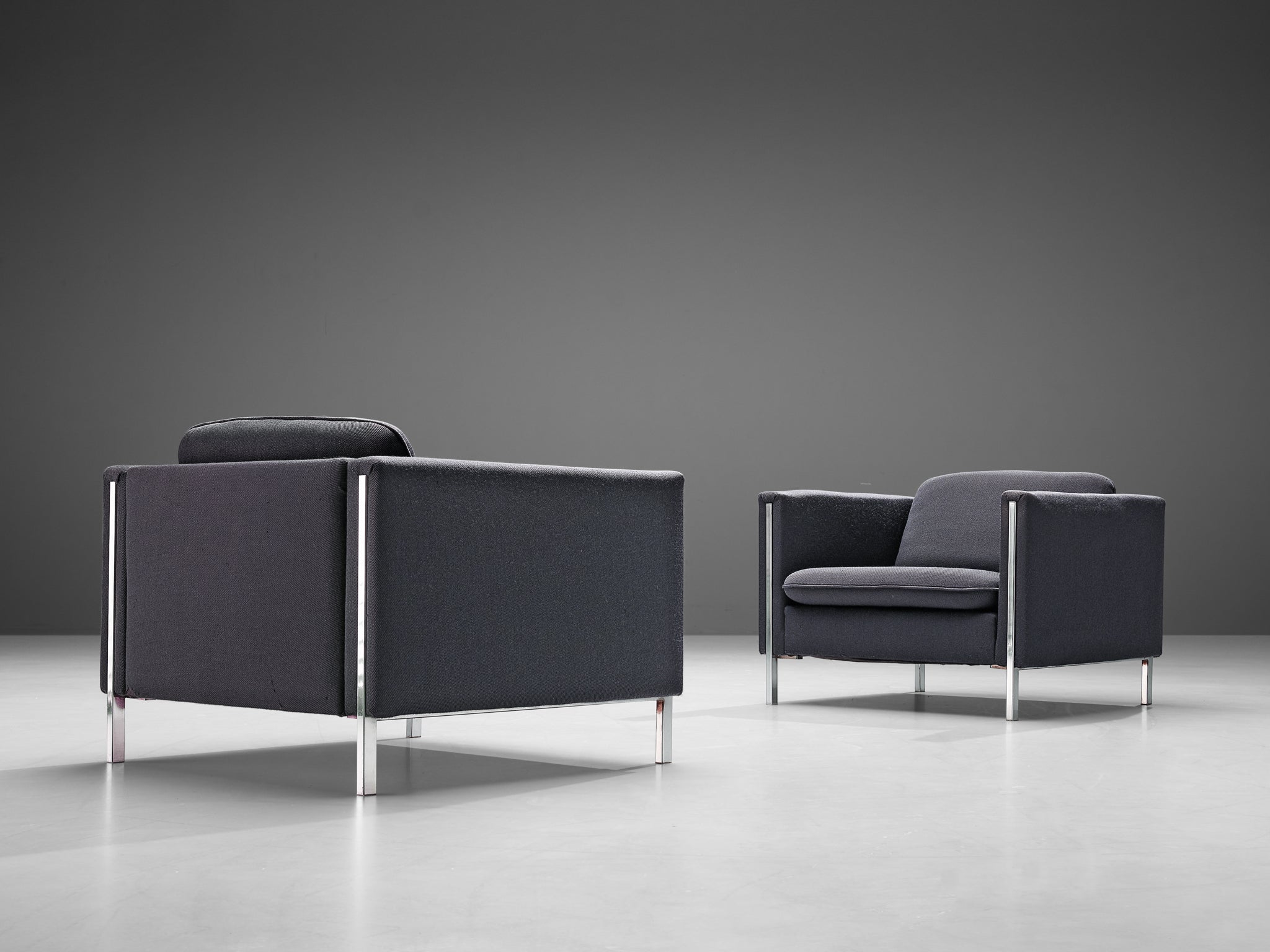Pierre Paulin for Artifort Pair of Lounge Chairs Seating Morentz