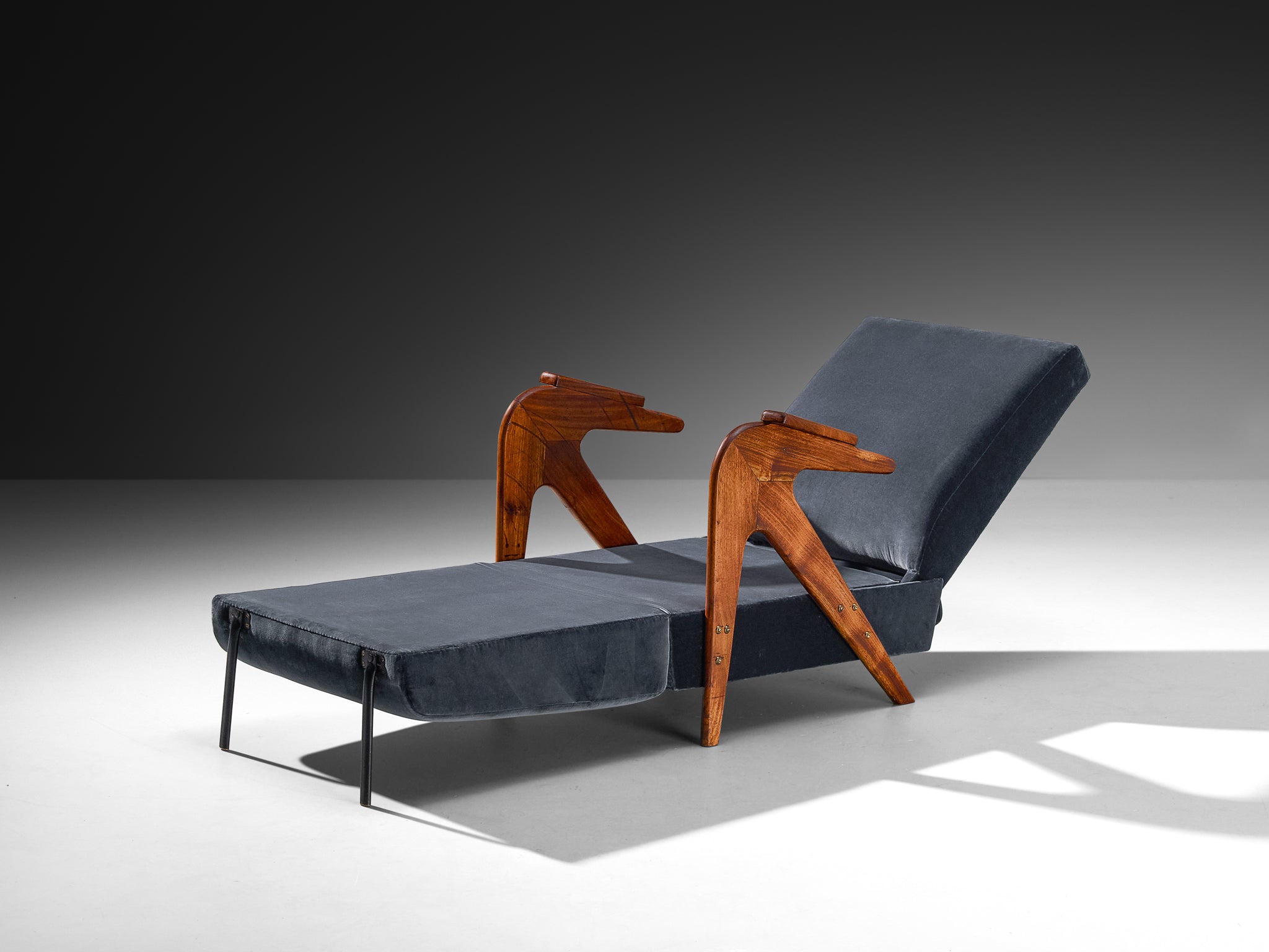 Móveis Drago ‘Novelty’ Armchair in Blue Velvet and Brazilian Hardwood
