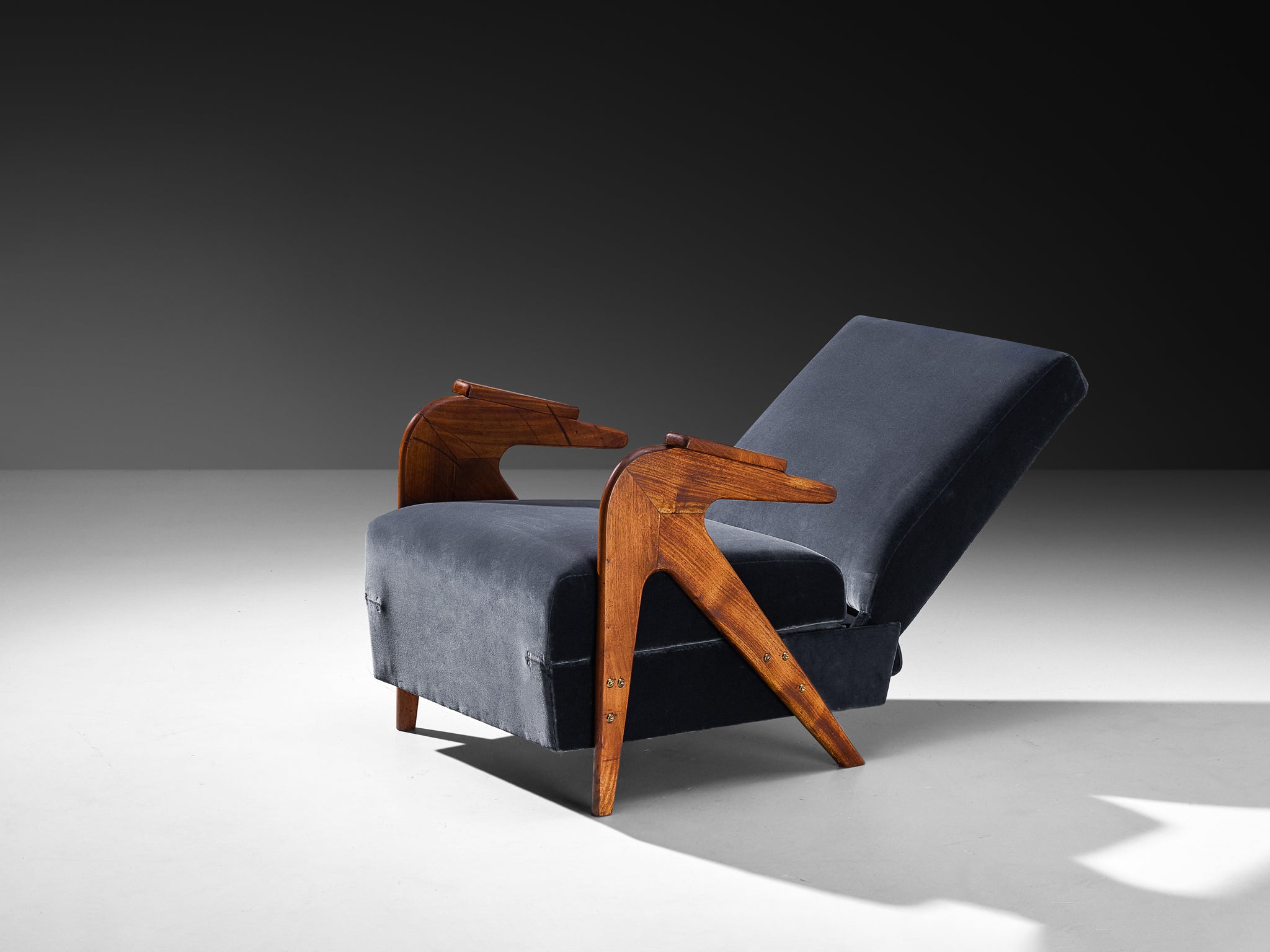 Móveis Drago ‘Novelty’ Armchair in Blue Velvet and Brazilian Hardwood
