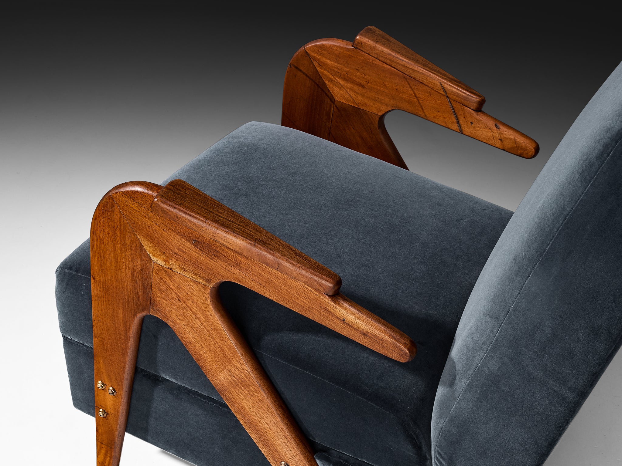 Móveis Drago ‘Novelty’ Armchair in Blue Velvet and Brazilian Hardwood