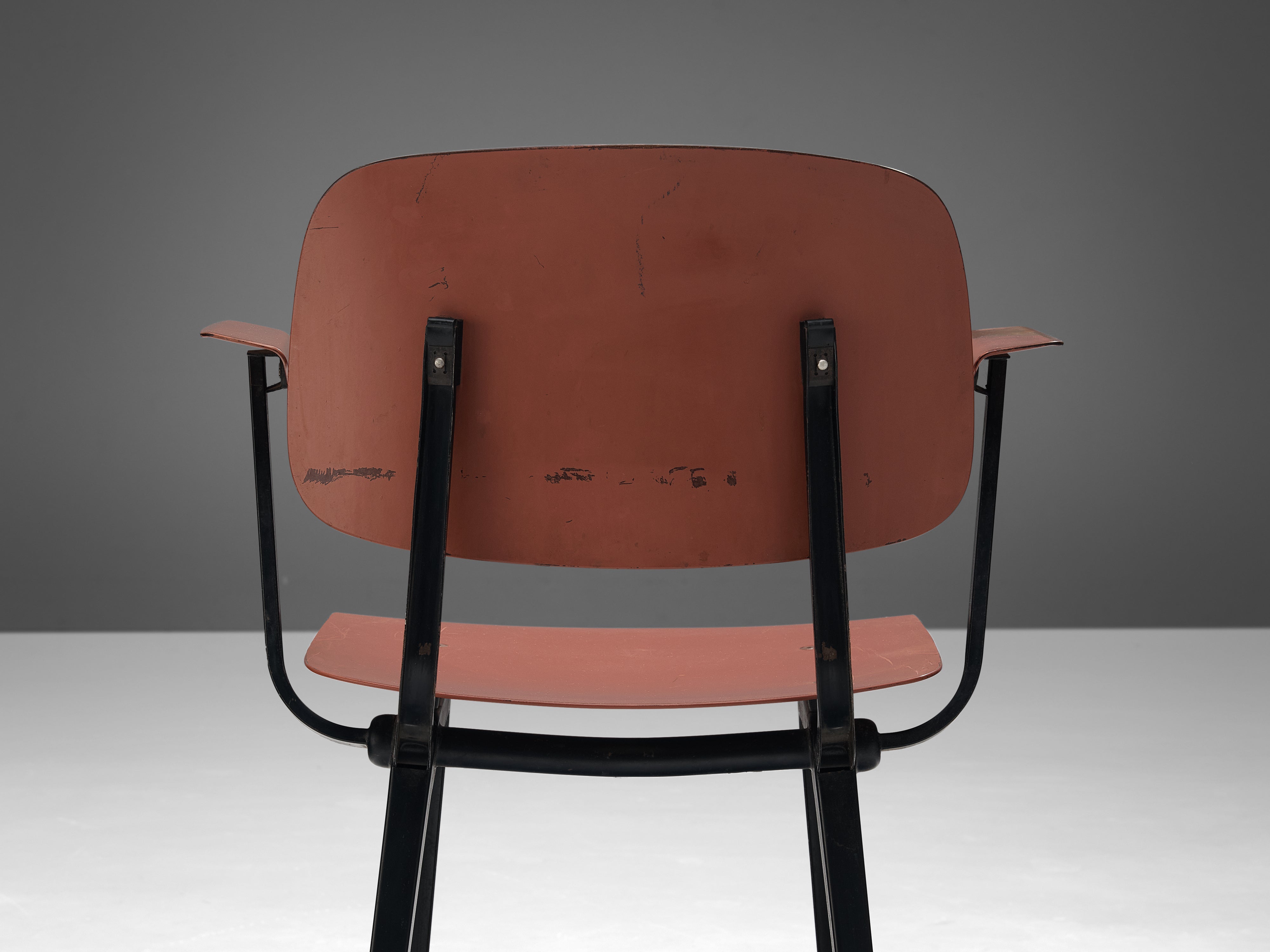 Friso Kramer ‘Revolt’ Chair in Matte Red Lacquered Ciranol and Metal seating Morentz