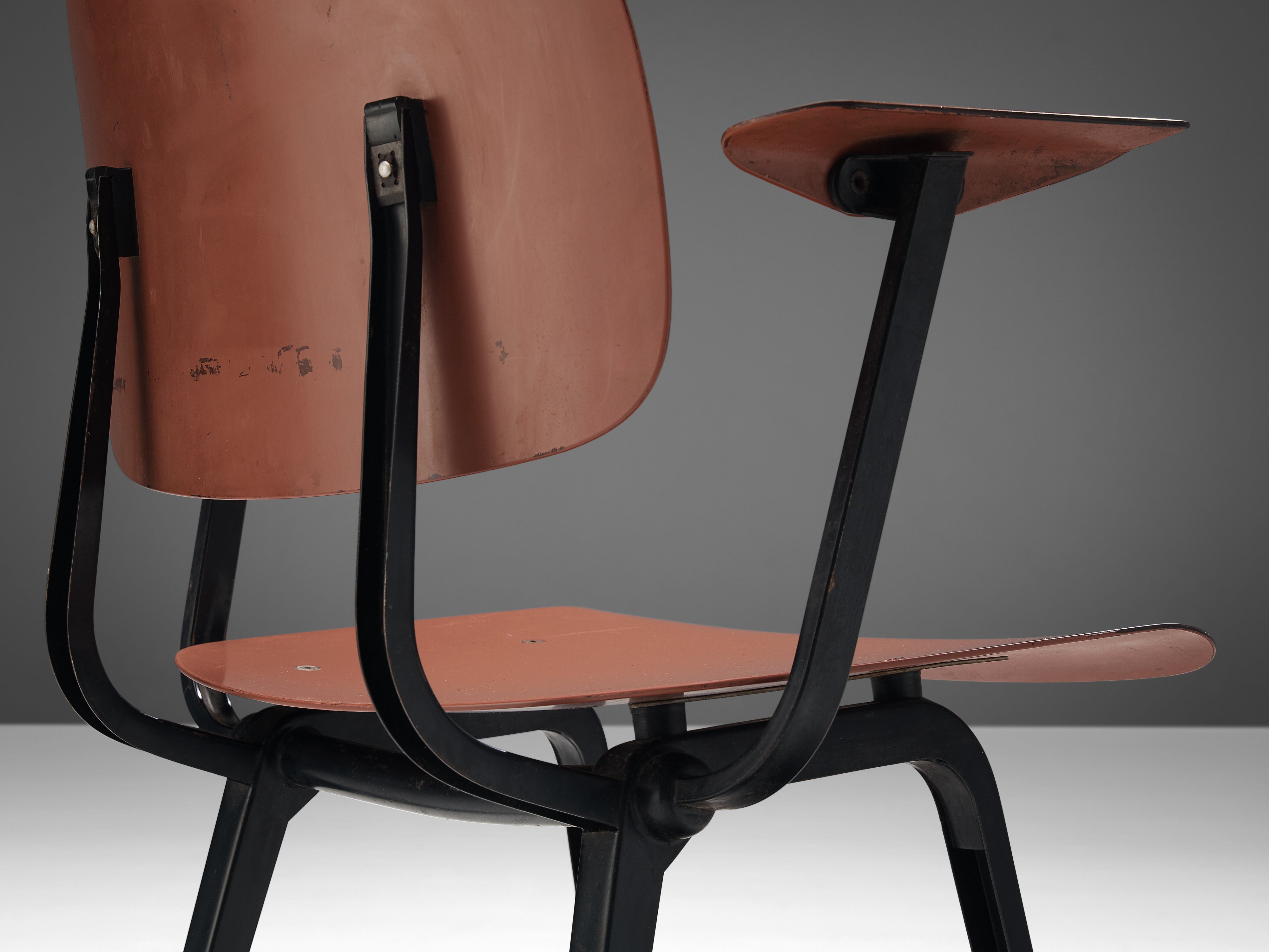 Friso Kramer ‘Revolt’ Chair in Matte Red Lacquered Ciranol and Metal seating Morentz