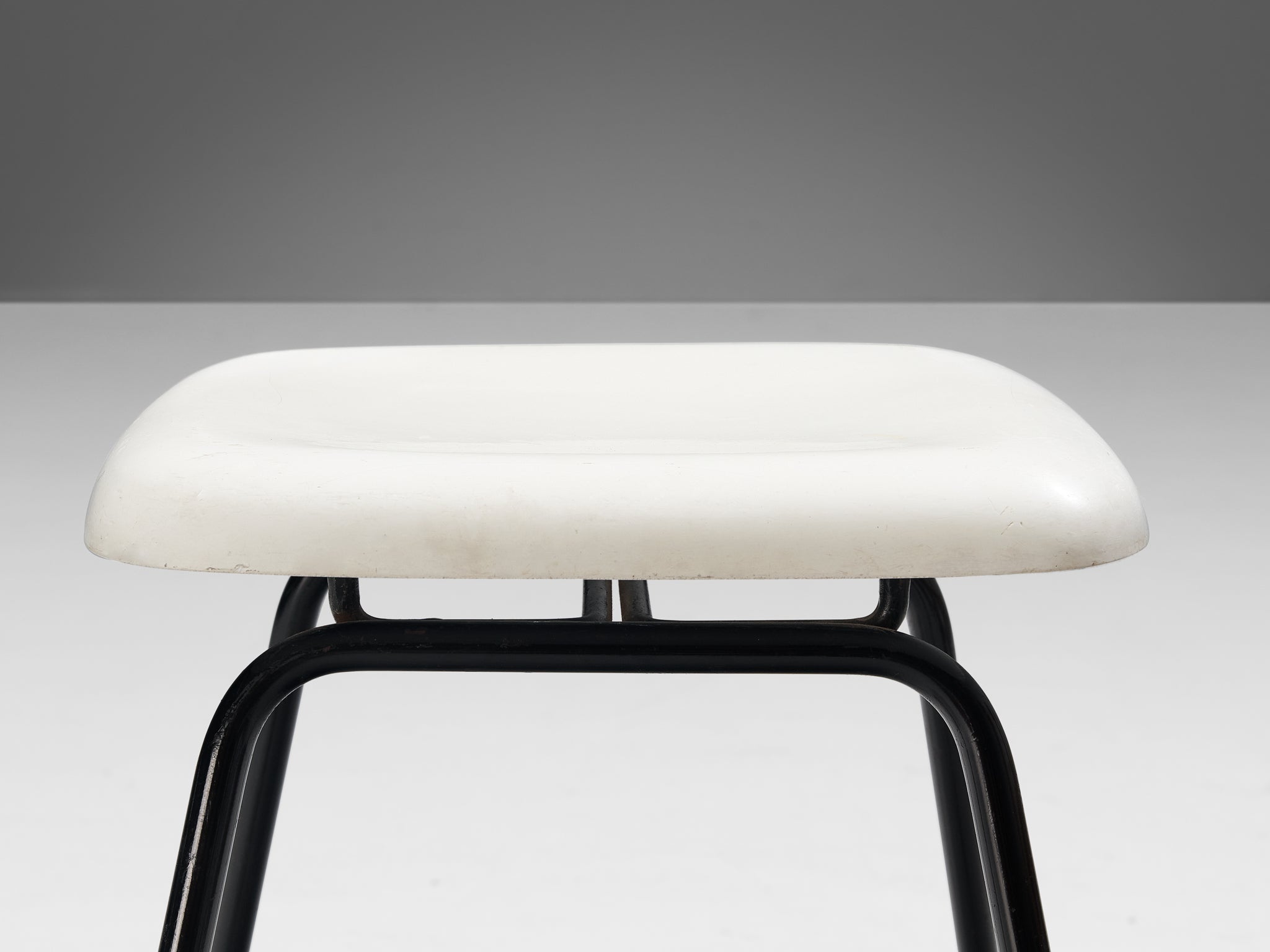 Modern Stools in White Fiberglass and Black Coated Steel seating Morentz