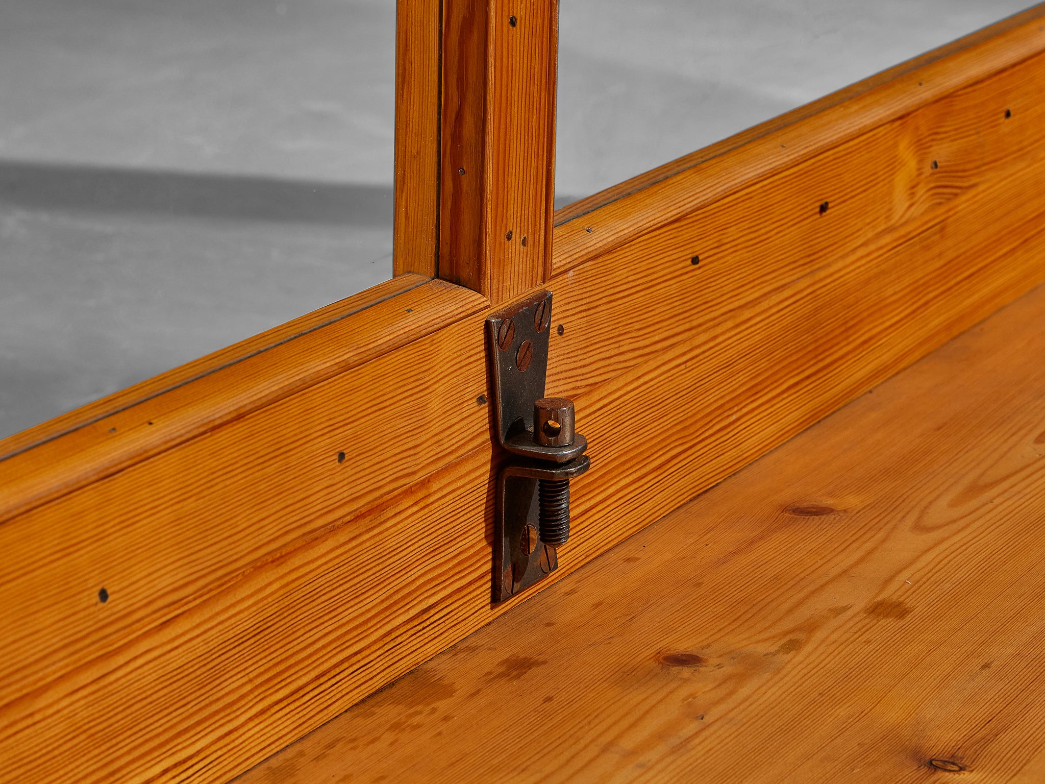 Large Showcase in Pine and Glass Case pieces and storage cabinets Morentz