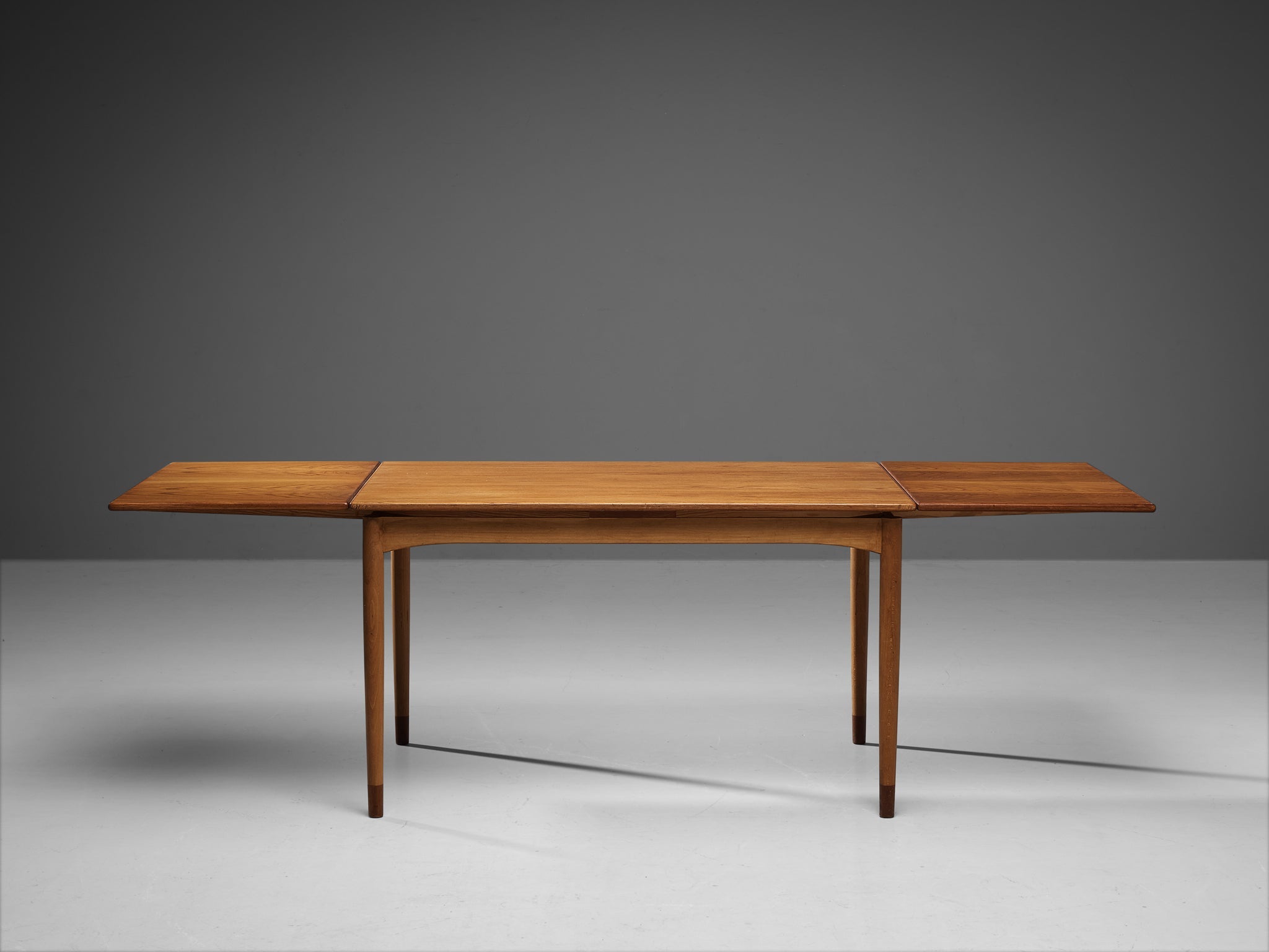 Børge Mogensen for Søborg Møbelfabrik Extendable Dining Table in Teak tables Morentz
