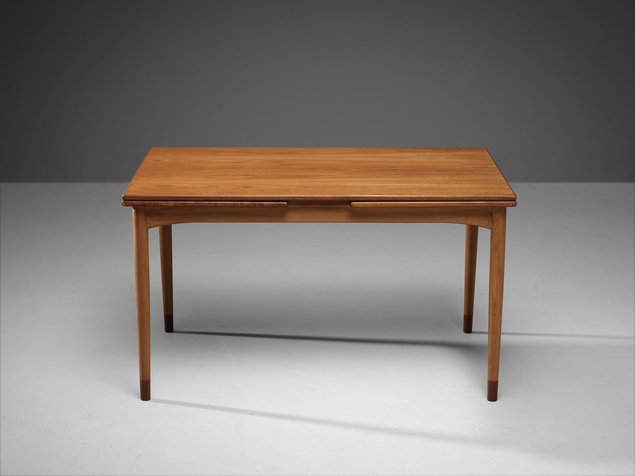 Børge Mogensen for Søborg Møbelfabrik Extendable Dining Table in Teak tables Morentz