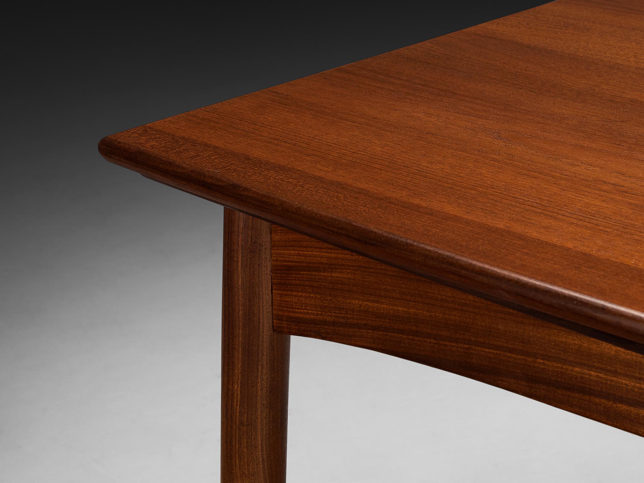 Børge Mogensen for Søborg Møbelfabrik Extendable Dining Table in Teak tables Morentz