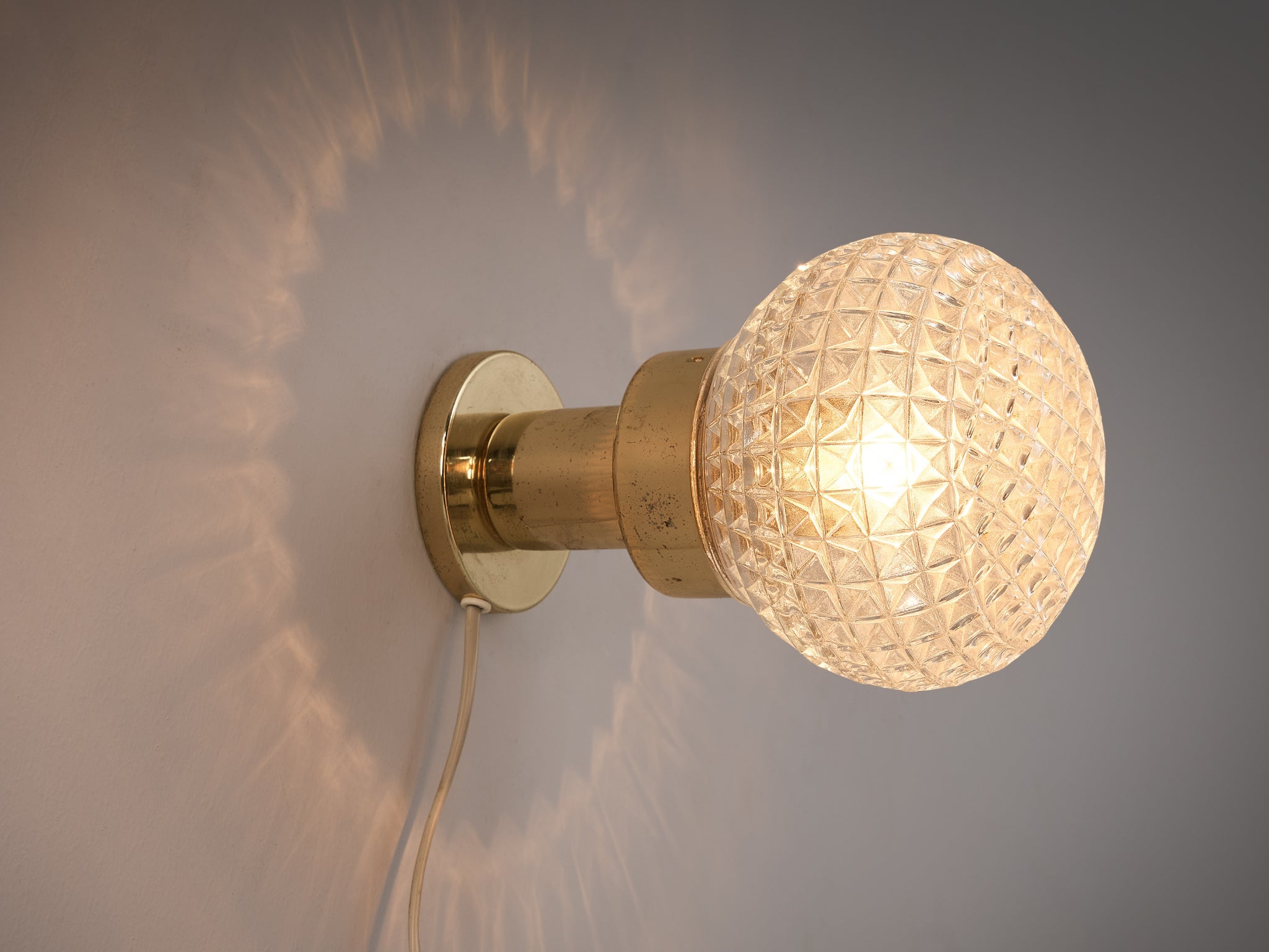 Charming Wall Light in Structured Glass and Brass lighting Morentz