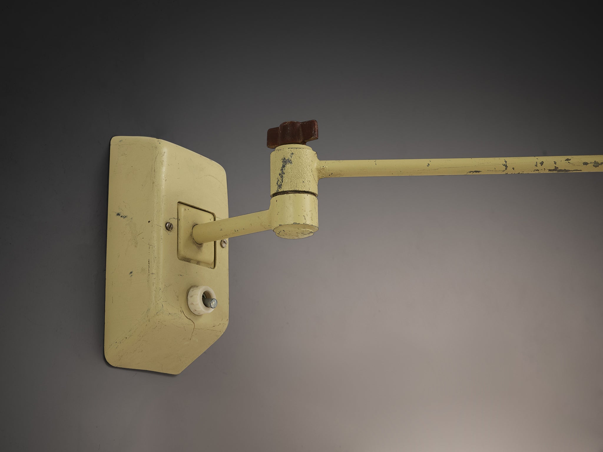 Wall lights in Pale Yellow Lacquered Metal Lighting Morentz