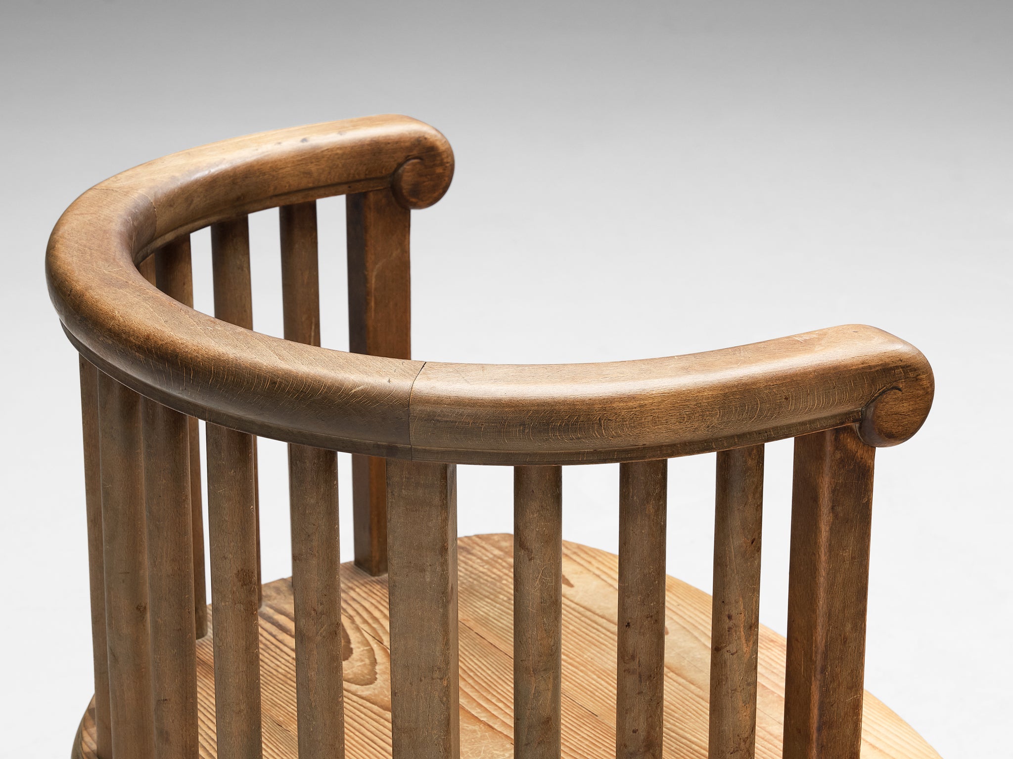 Elegant French Dining Chairs in Pine seating Morentz