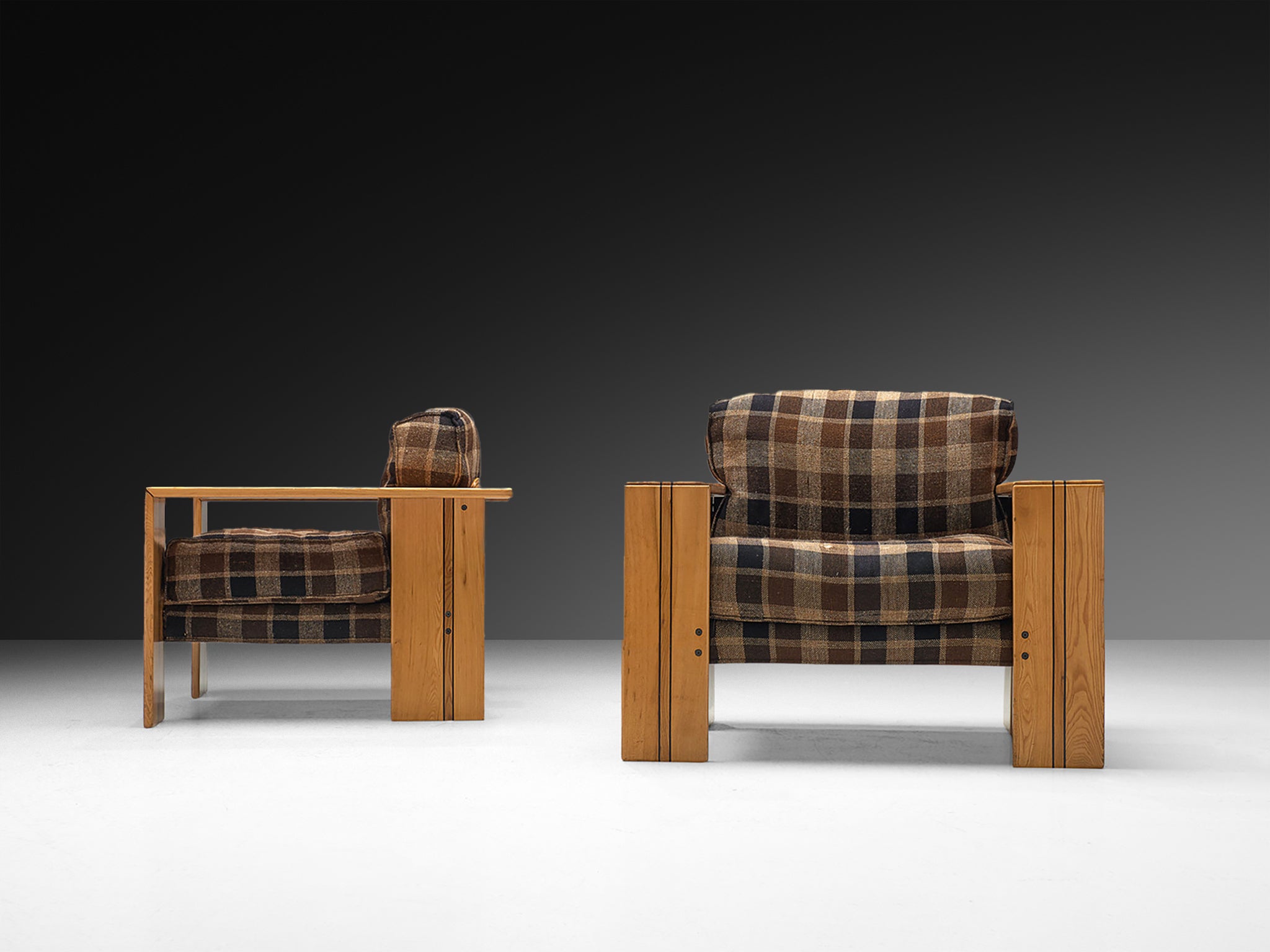 Afra & Tobia Scarpa Pair of 'Artona' Lounge Chairs in Elm and Checkered Fabric Seating Morentz