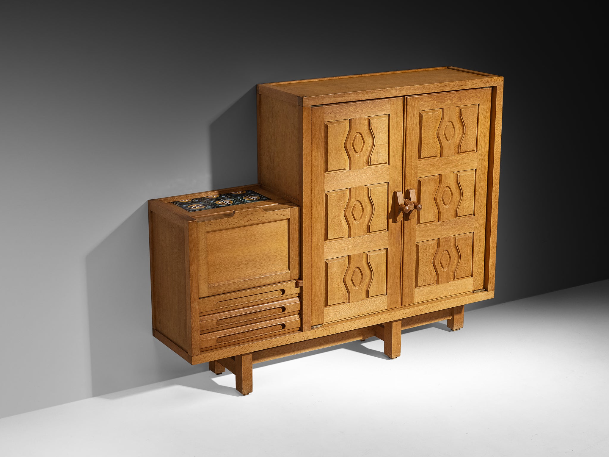 Guillerme & Chambron Cabinet 'Thierry' in Solid Oak Case pieces and storage cabinets Morentz