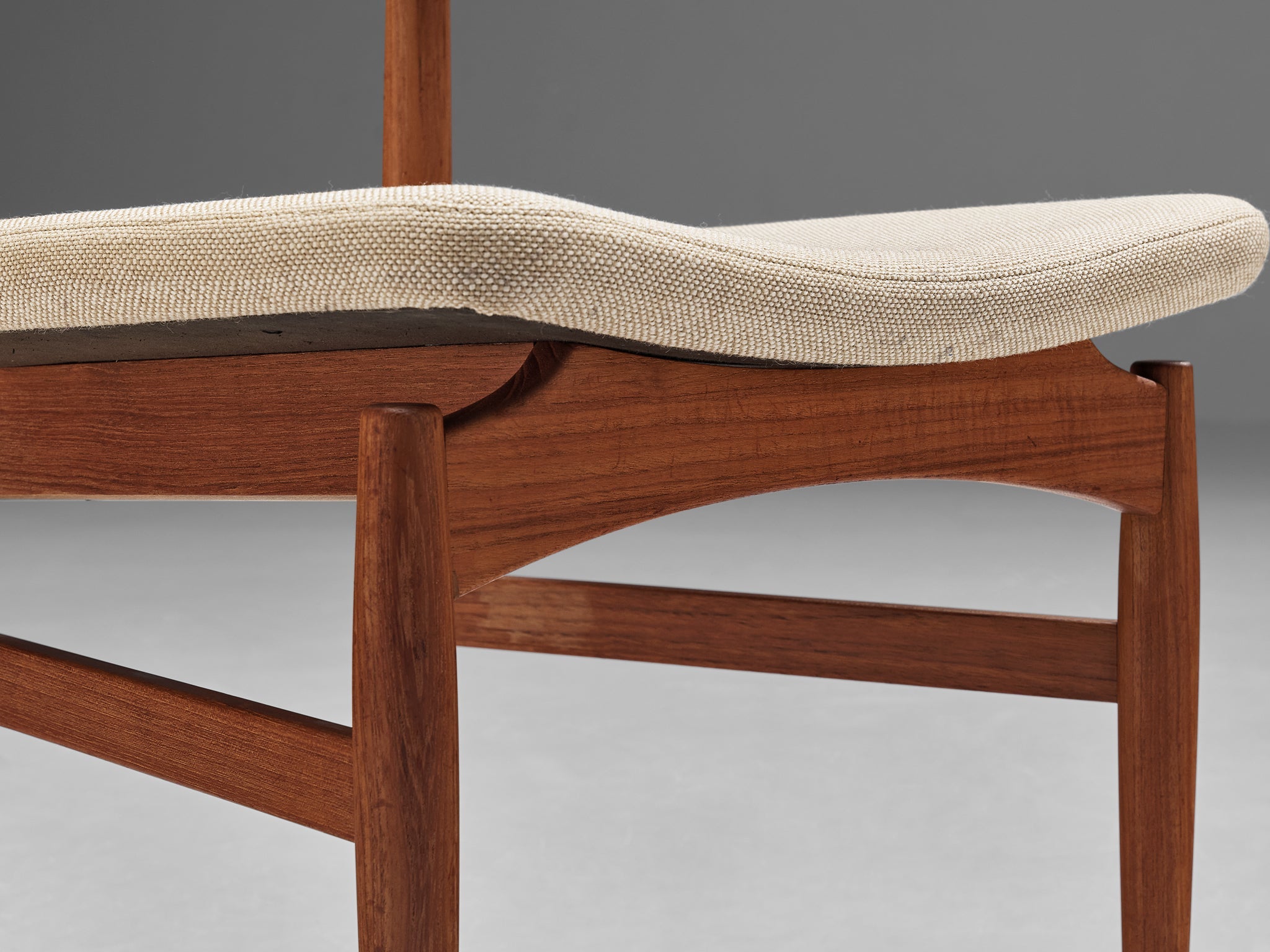 Poul Hundevad Pair of Dining Chairs in Teak seating Morentz