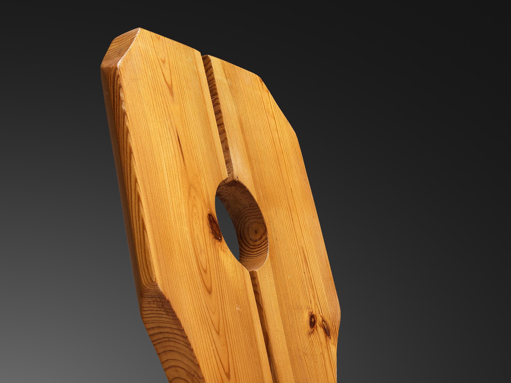 Sculpted Dining Chair in Solid Pine seating Morentz