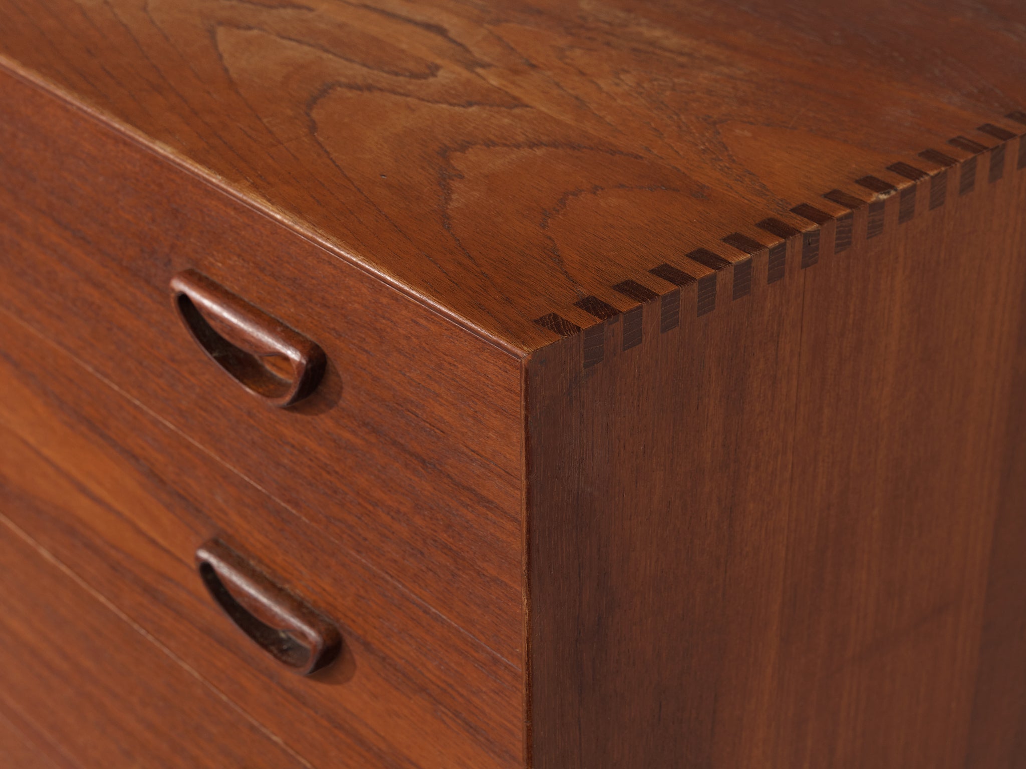 Hvidt & Mølgaard Nielsen for Søborg Møbelfabrik Chest of Drawers in Teak case pieces and storage cabinets Morentz
