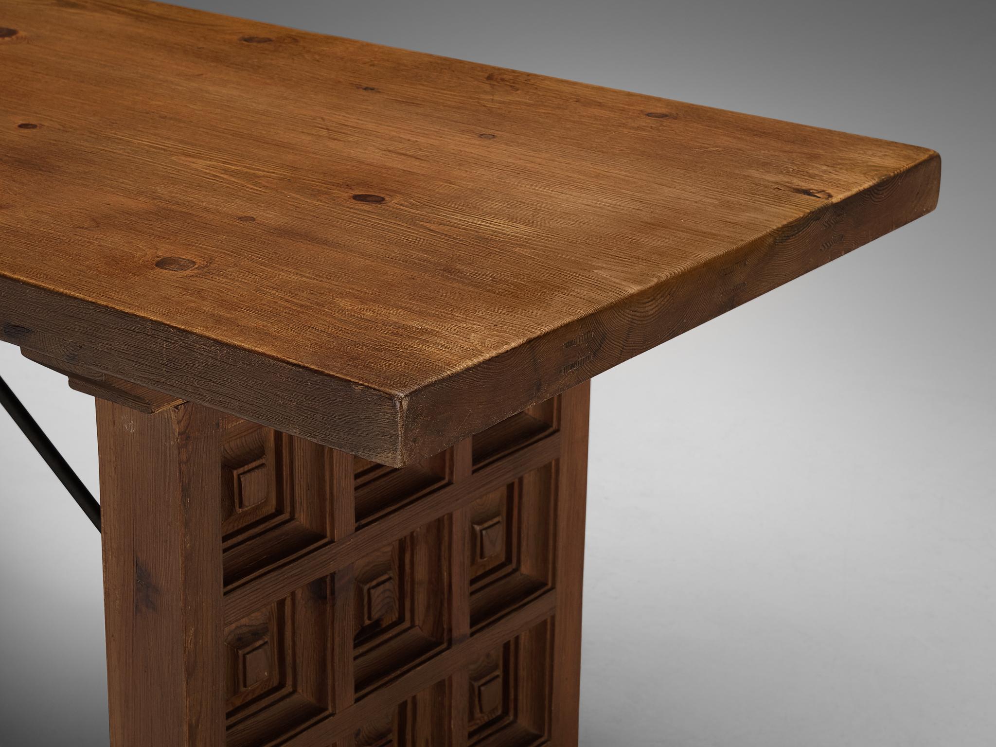 Biosca Dining Table in Stained Pine tables Morentz