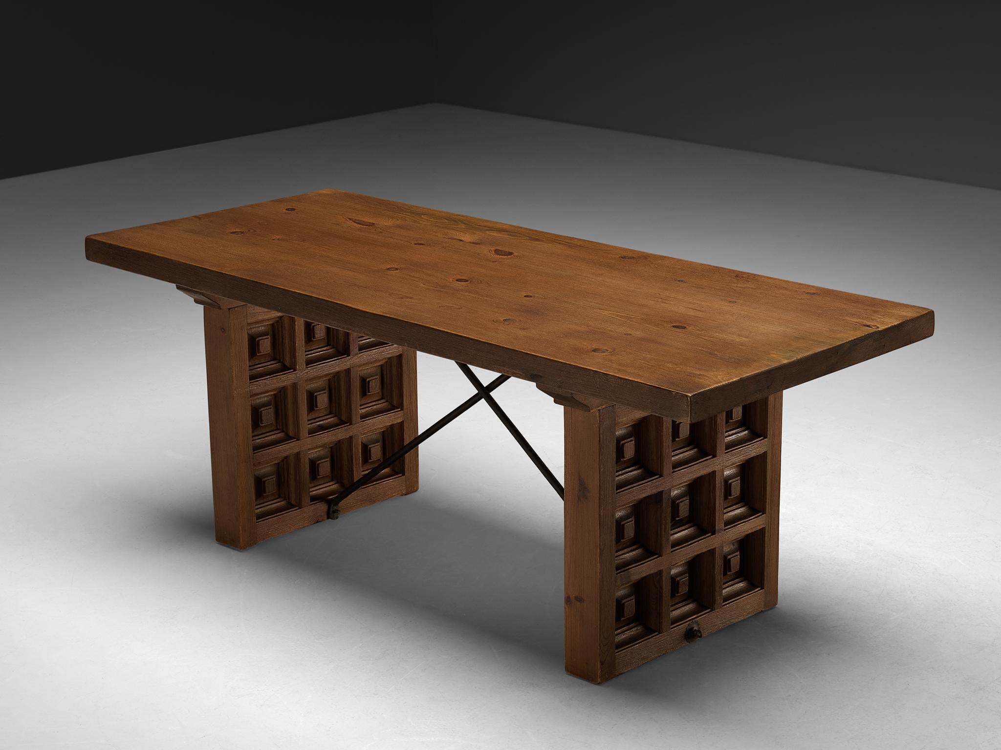 Biosca Dining Table in Stained Pine tables Morentz