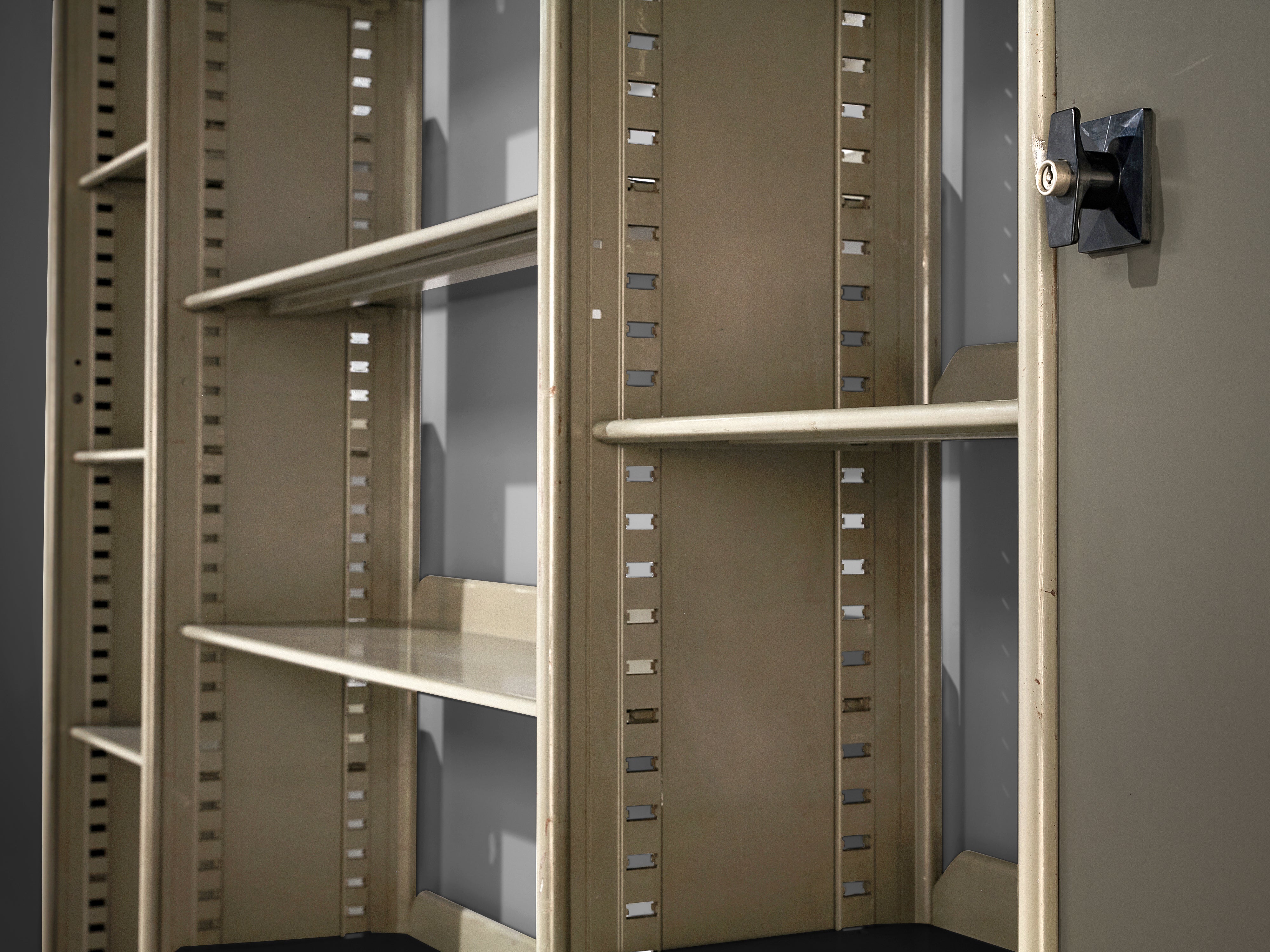 Studio BBPR for Olivetti 'Spazio' Shelving System in Steel Case pieces and storage cabinets Morentz