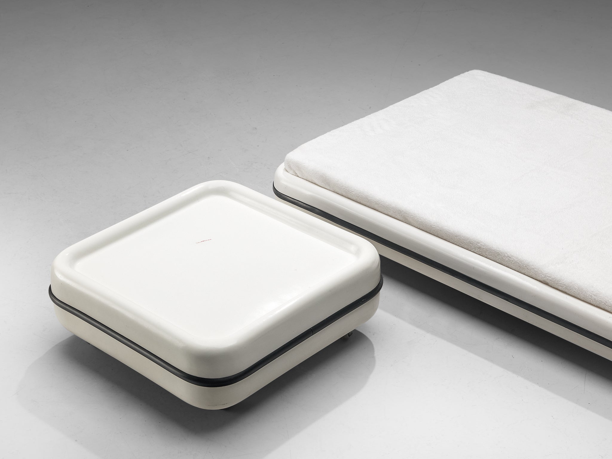 Marc Held for Prisunic Side Table in Fiberglass tables Morentz