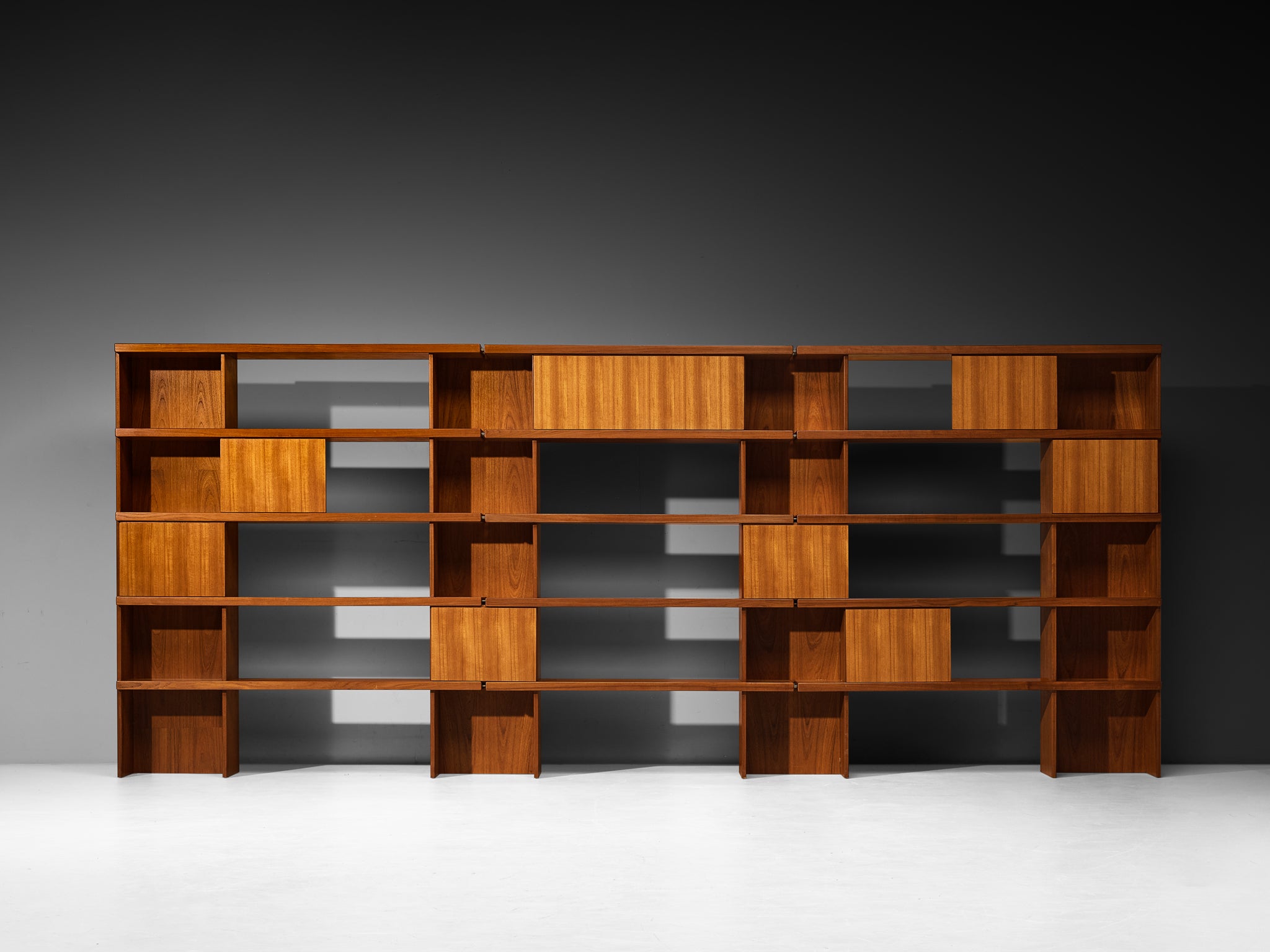 Ilmari Tapiovaara for La Permanente Mobili Cantù Bookcase in Teak and Walnut Case pieces and storage cabinets Morentz