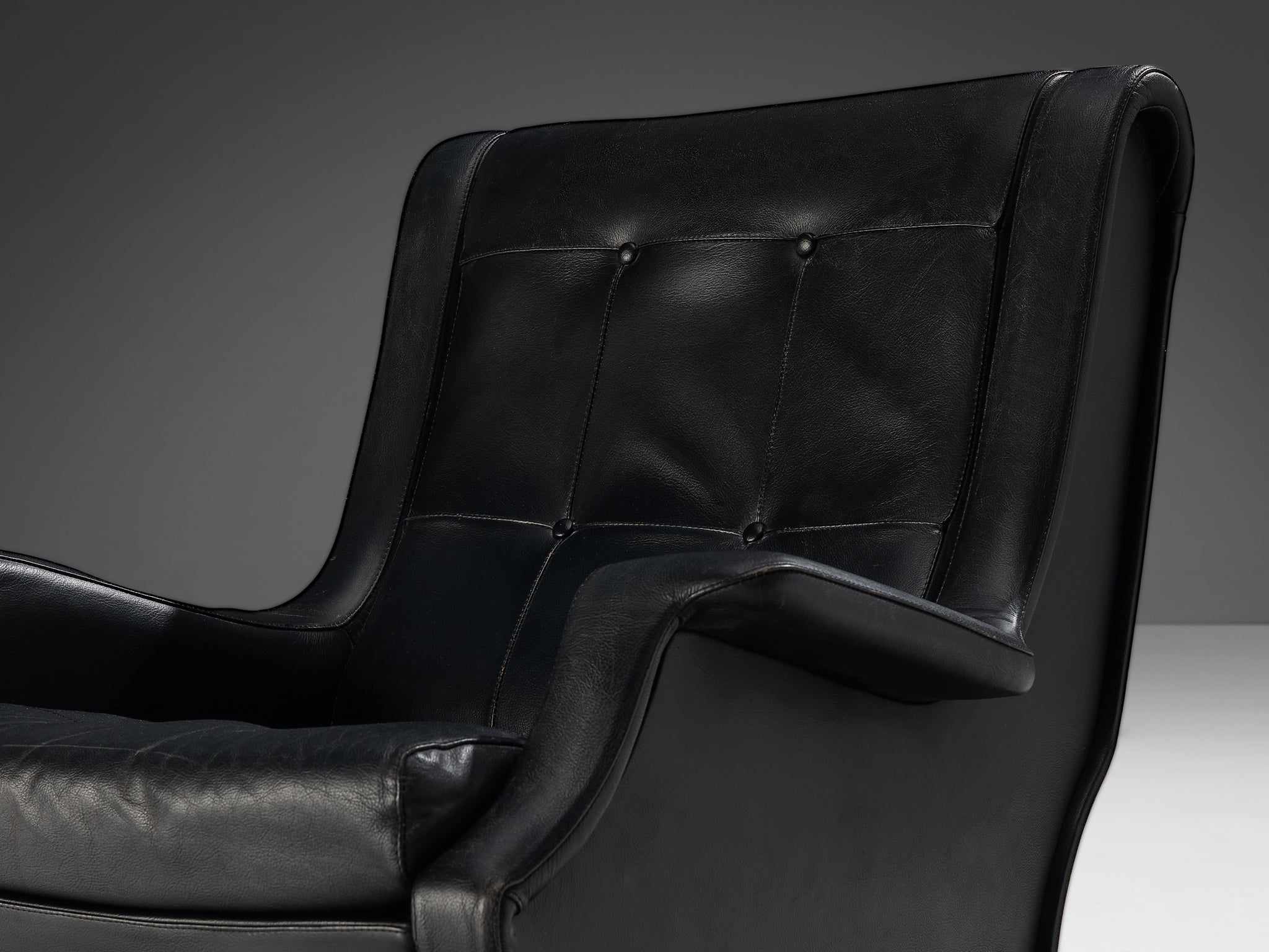 Marco Zanuso for Arflex 'Regent' Lounge Chair and Ottoman in Black Leather seating Morentz