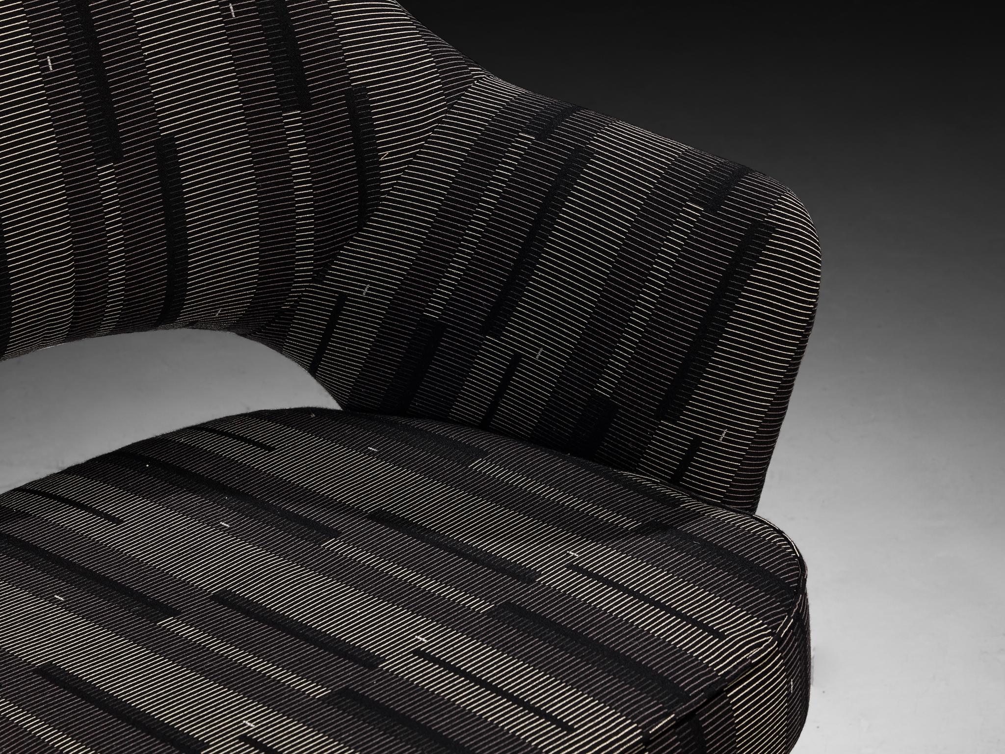 Eero Saarinen for Knoll Pair of ‘Conference’ Armchairs of UNESCO Paris seating Morentz