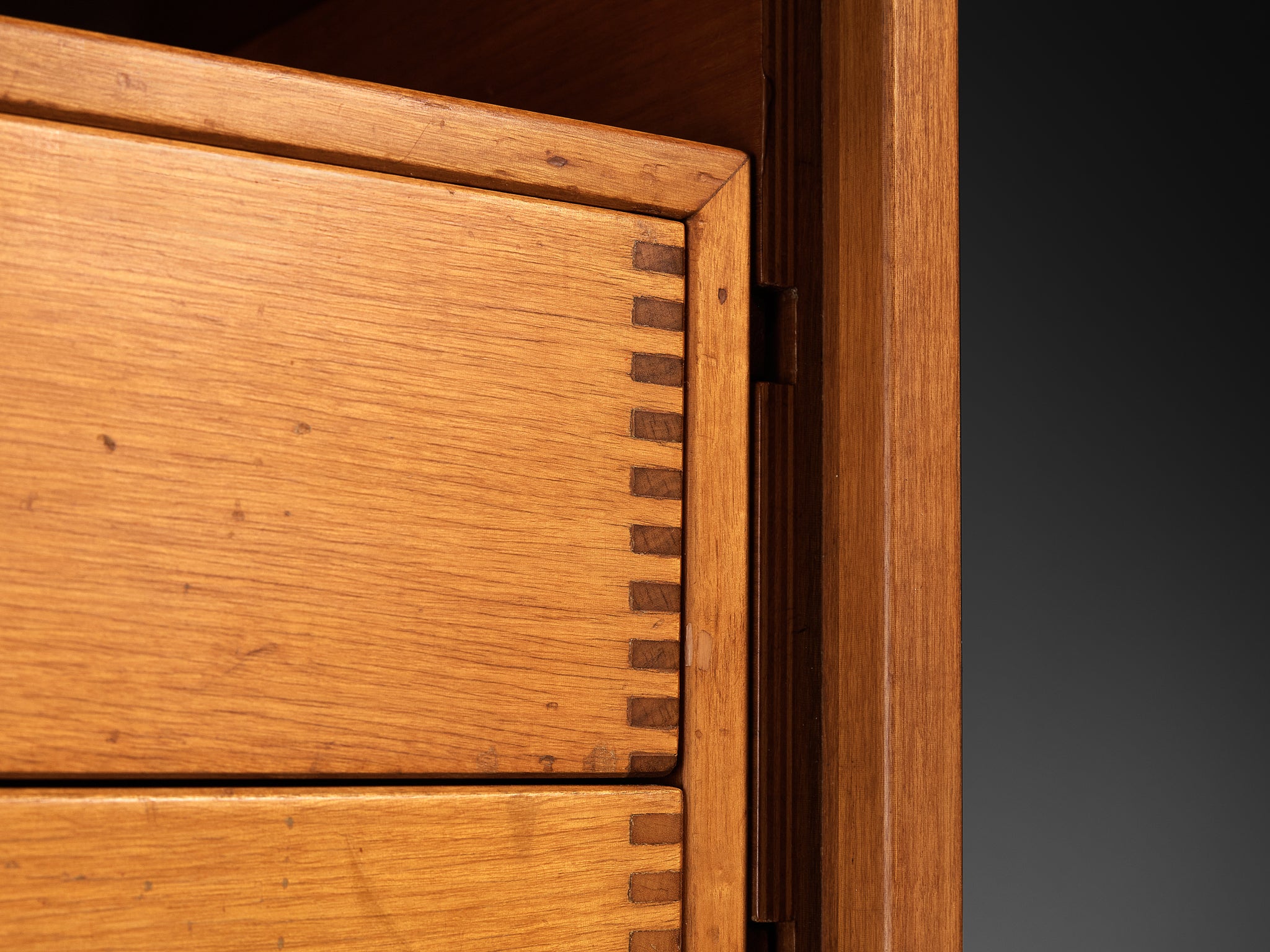 Gianfranco Frattini for Cantieri Carugati Large Library in Walnut Case pieces and storage cabinets Morentz