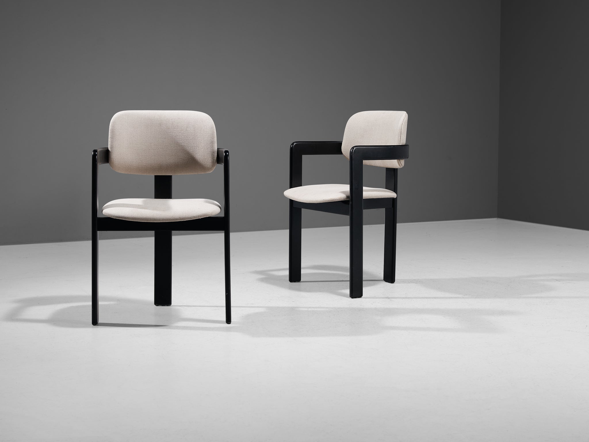 Italian Pair of Dining Chairs in Off-White Upholstery and Black Frame seating Morentz