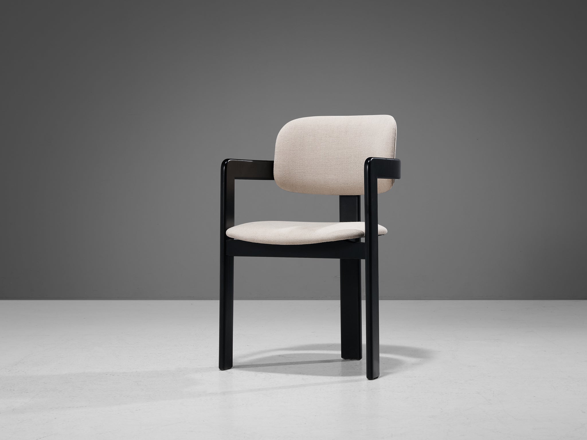Italian Pair of Dining Chairs in Off-White Upholstery and Black Frame seating Morentz