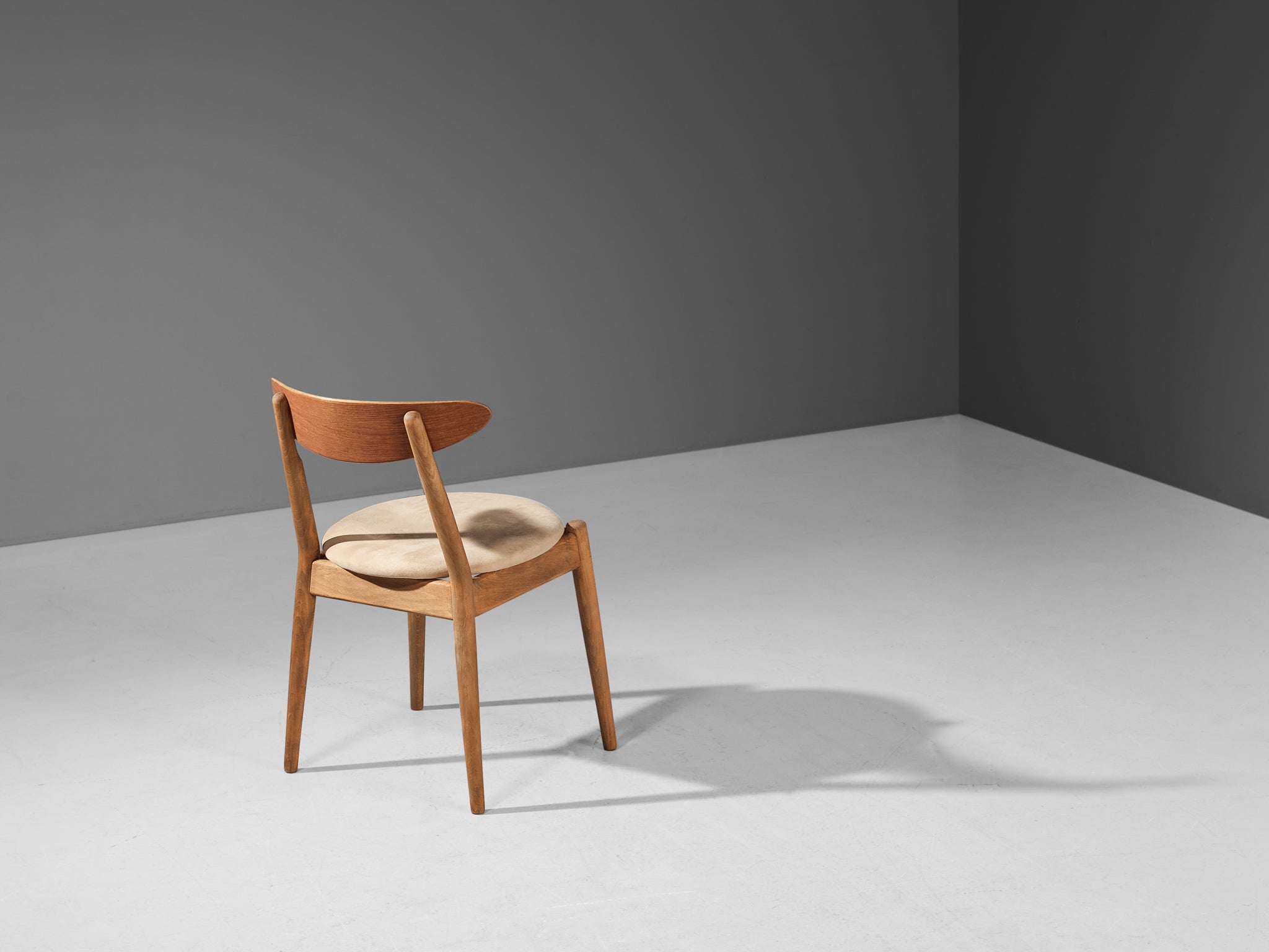 Jørgen Bo and Vilhelm Wohlert ‘Louisiana’ Dining Chair in Oak and Suede seating Morentz