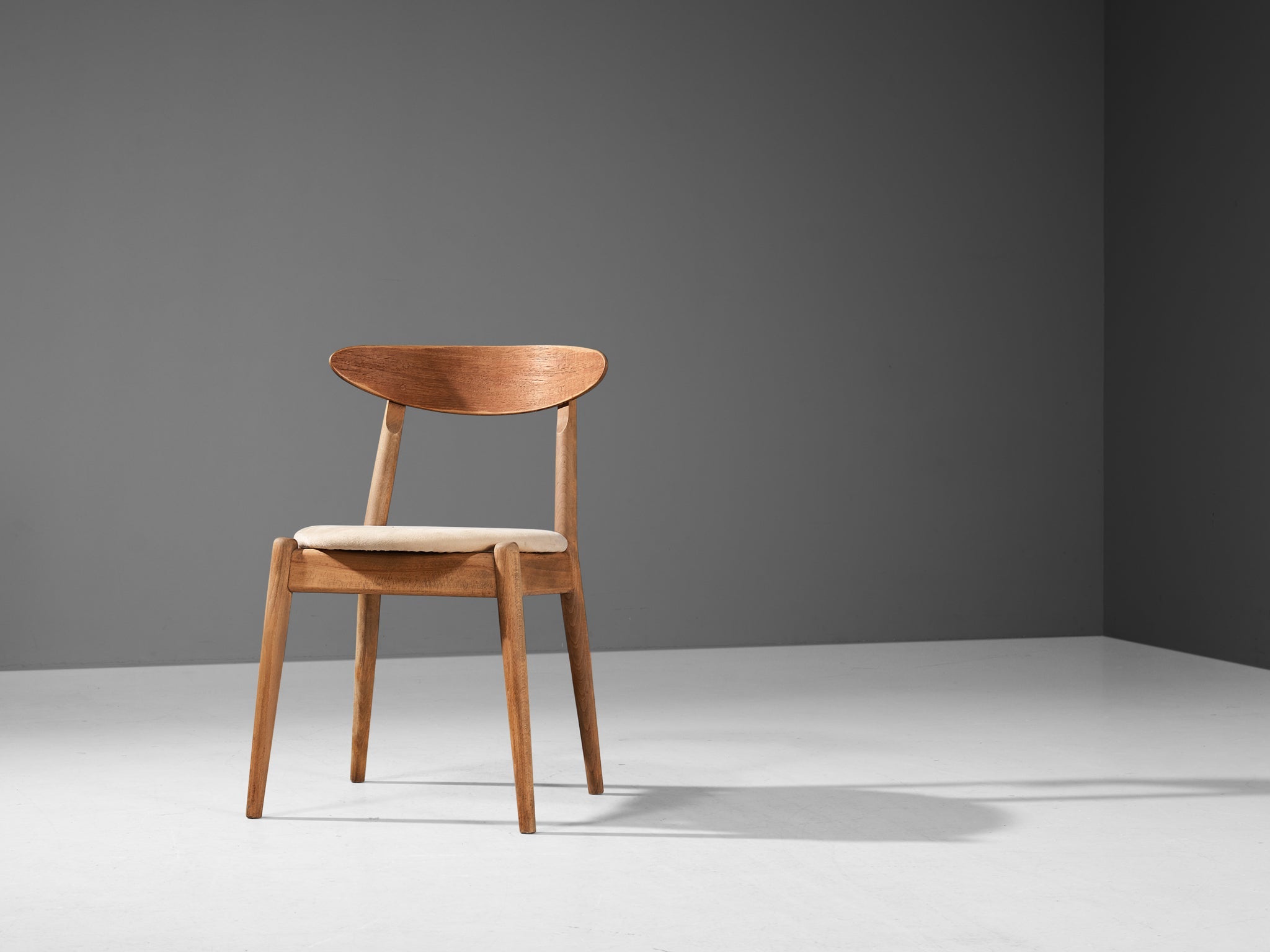 Jørgen Bo and Vilhelm Wohlert ‘Louisiana’ Dining Chair in Oak and Suede seating Morentz