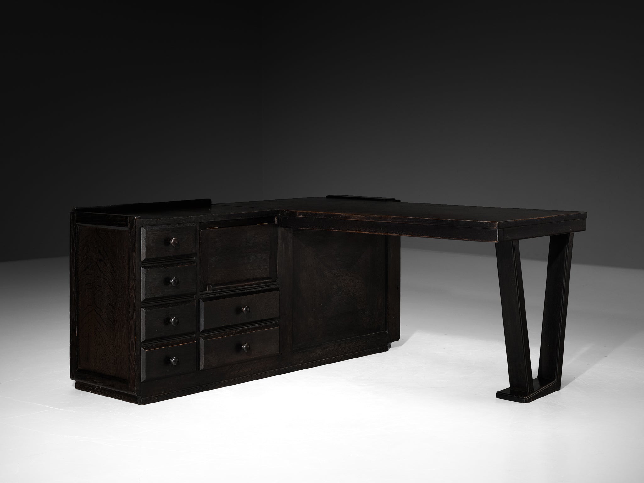 Guillerme & Chambron Free-Standing Corner Desk in Dark Oak Tables Morentz