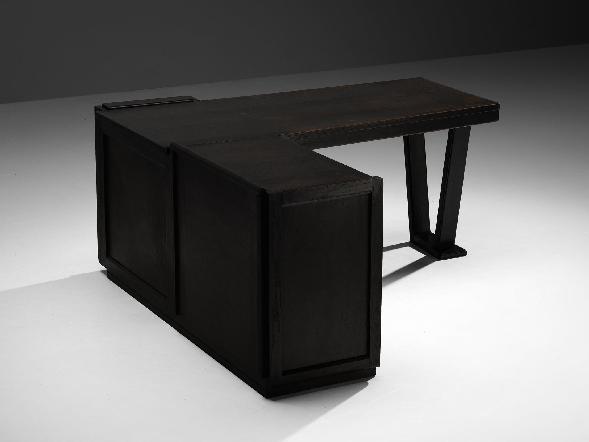 Guillerme & Chambron Free-Standing Corner Desk in Dark Oak Tables Morentz