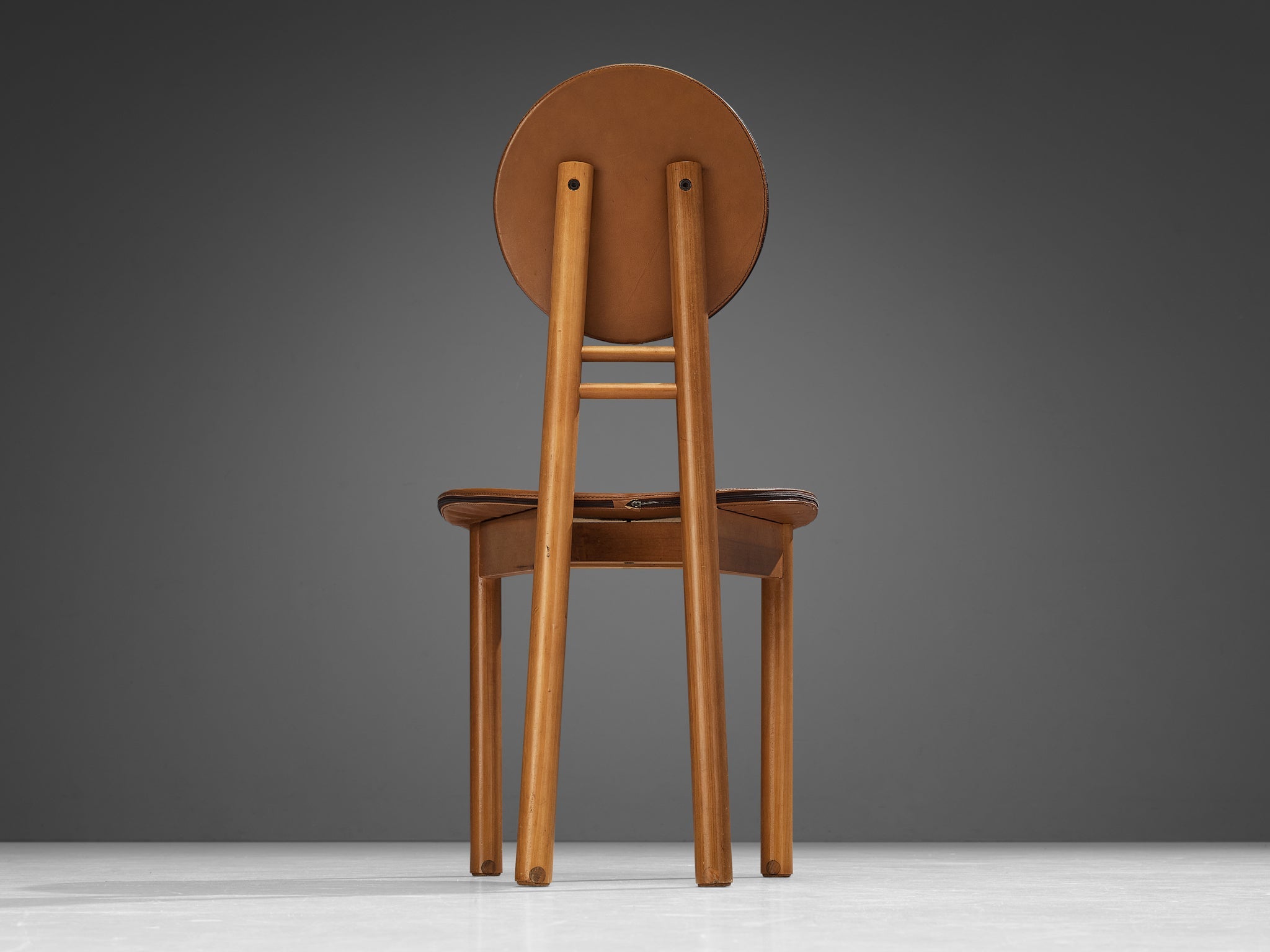 Rare Mobil Girgi Set of Five Dining Chairs in Walnut and Leather seating Morentz