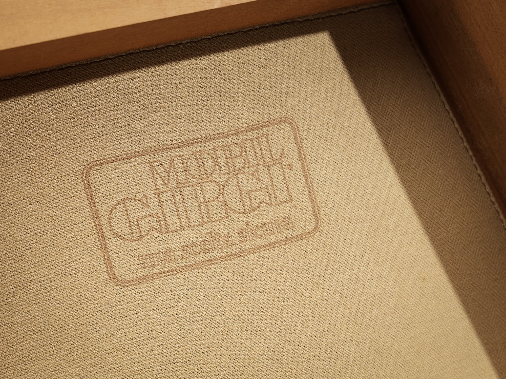 Rare Mobil Girgi Set of Five Dining Chairs in Walnut and Leather seating Morentz