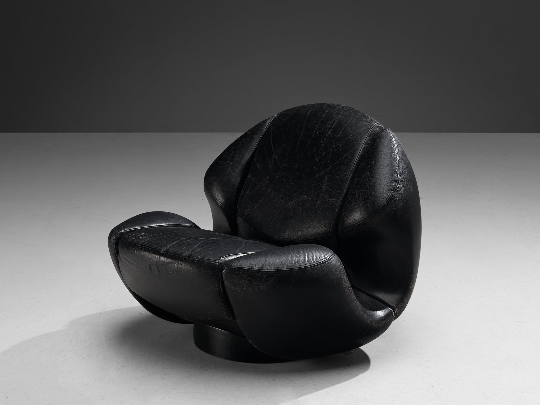 Mario Marenco for Comfortline 'Nova' Lounge Chair in Black Leather seating Morentz
