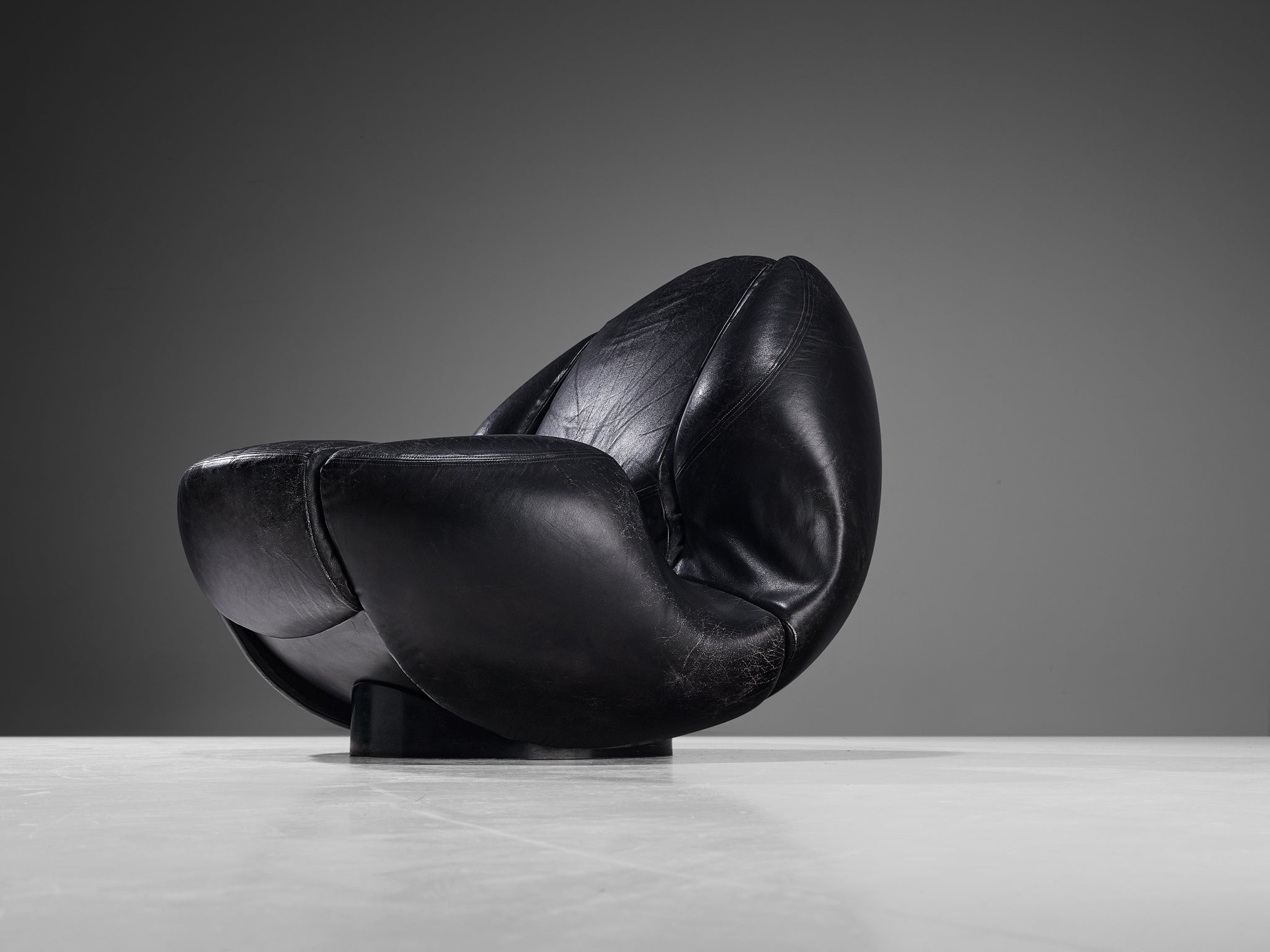 Mario Marenco for Comfortline 'Nova' Lounge Chair in Black Leather seating Morentz