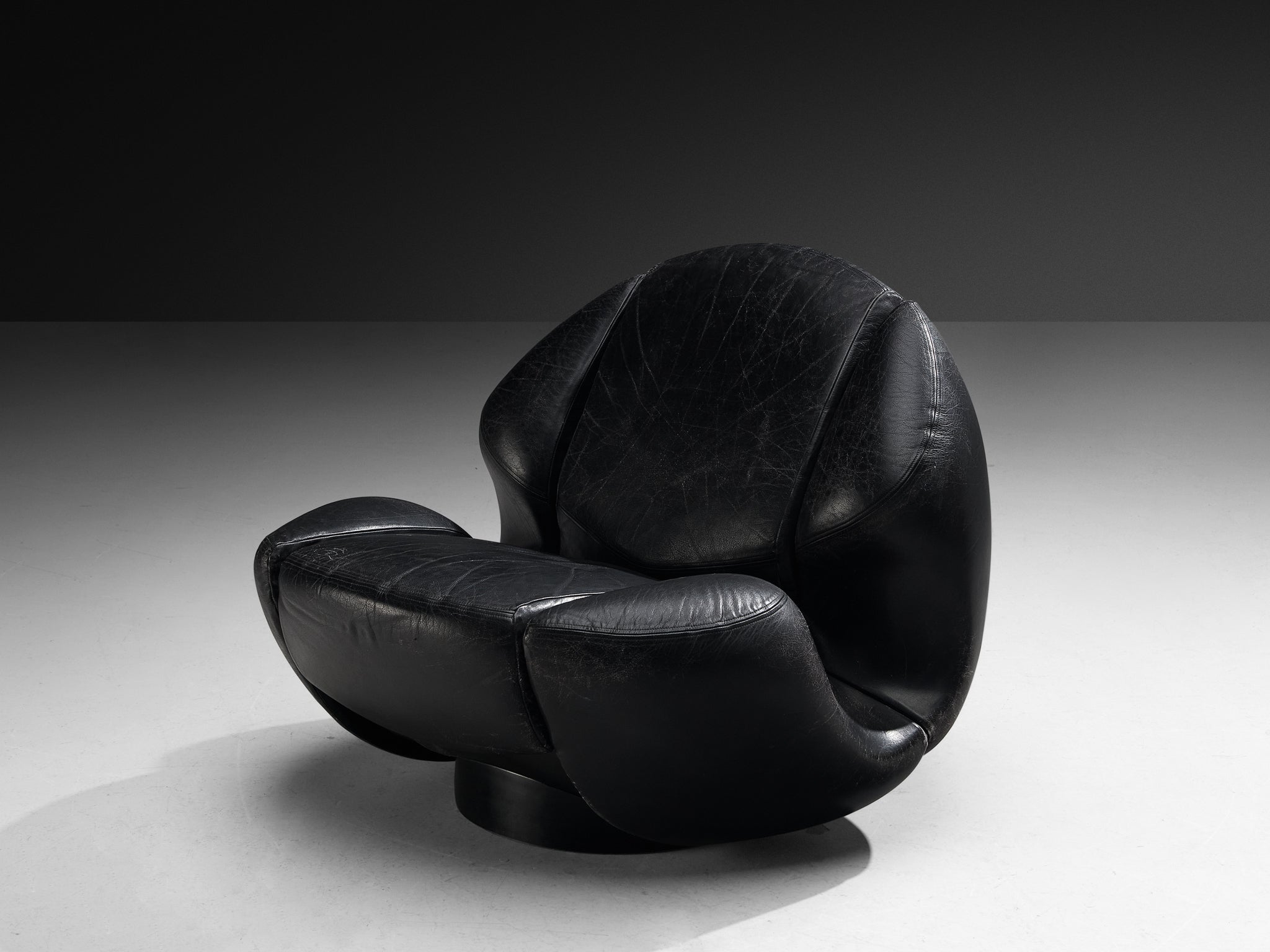 Mario Marenco for Comfortline 'Nova' Lounge Chair in Black Leather Seating Morentz