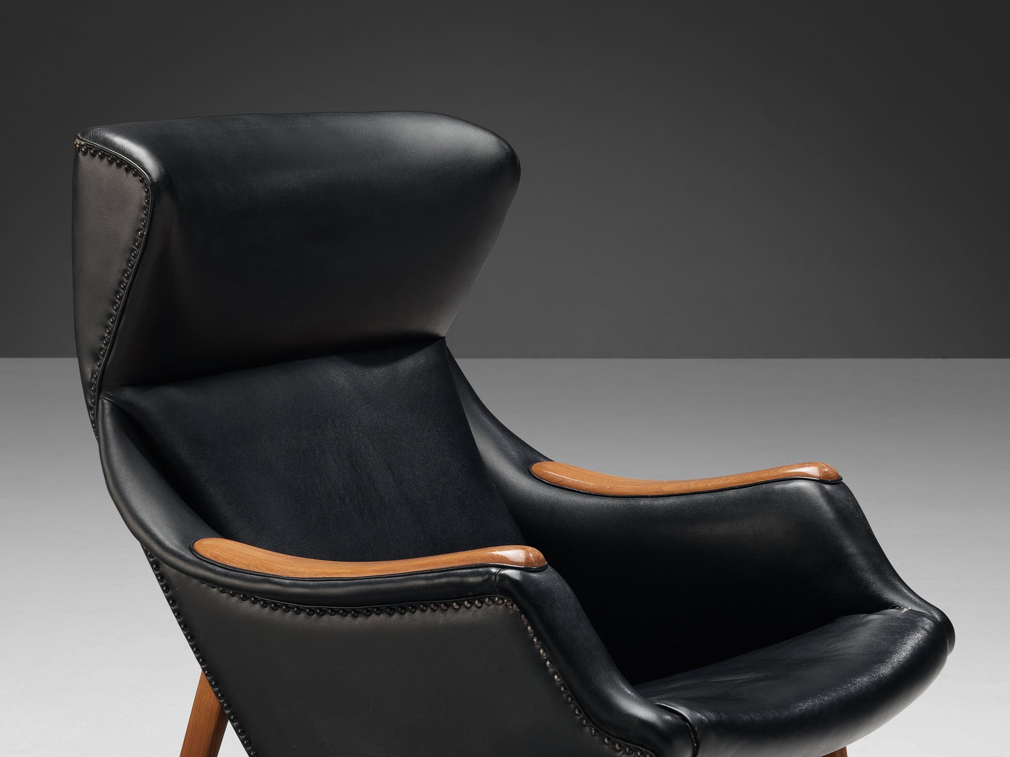 B.J. Hansen Lounge Chair in Teak and Black Upholstery seating Morentz