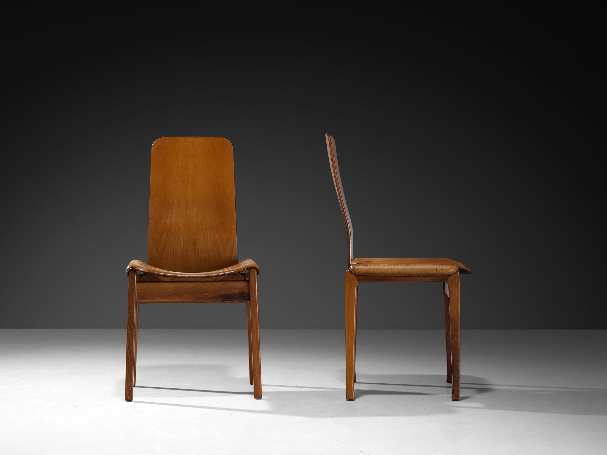 Tito Agnoli for Molteni Set of Four 'Fiorenza' Dining Chairs in Leather & Walnut Seating Morentz