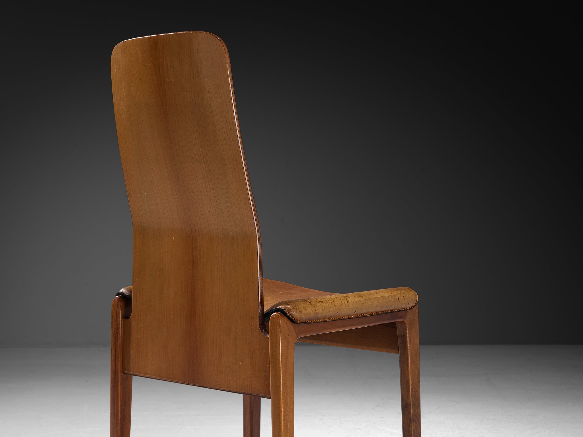 Tito Agnoli for Molteni Set of Four 'Fiorenza' Dining Chairs in Leather & Walnut Seating Morentz