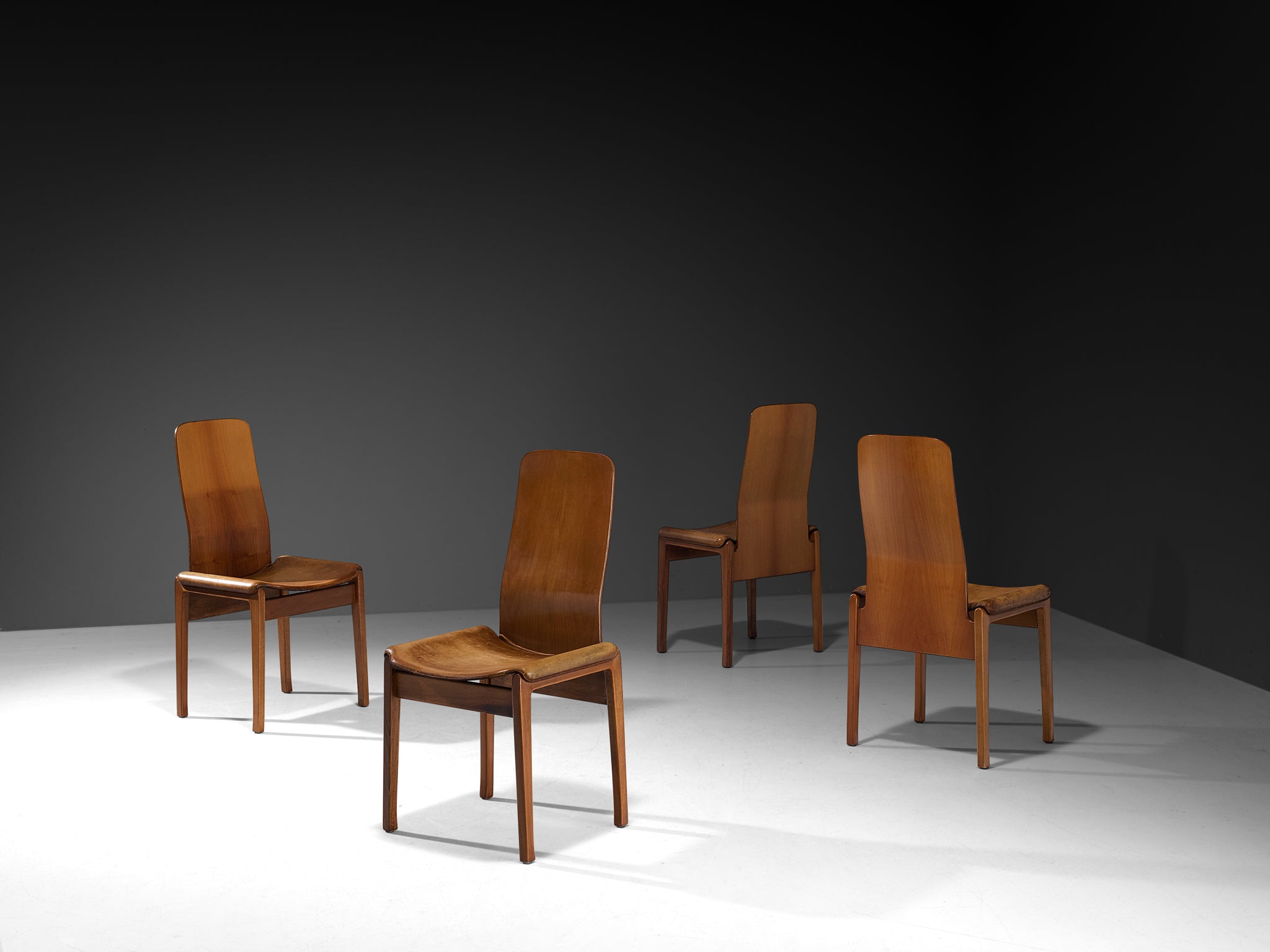 Tito Agnoli for Molteni Set of Four 'Fiorenza' Dining Chairs in Leather & Walnut Seating Morentz