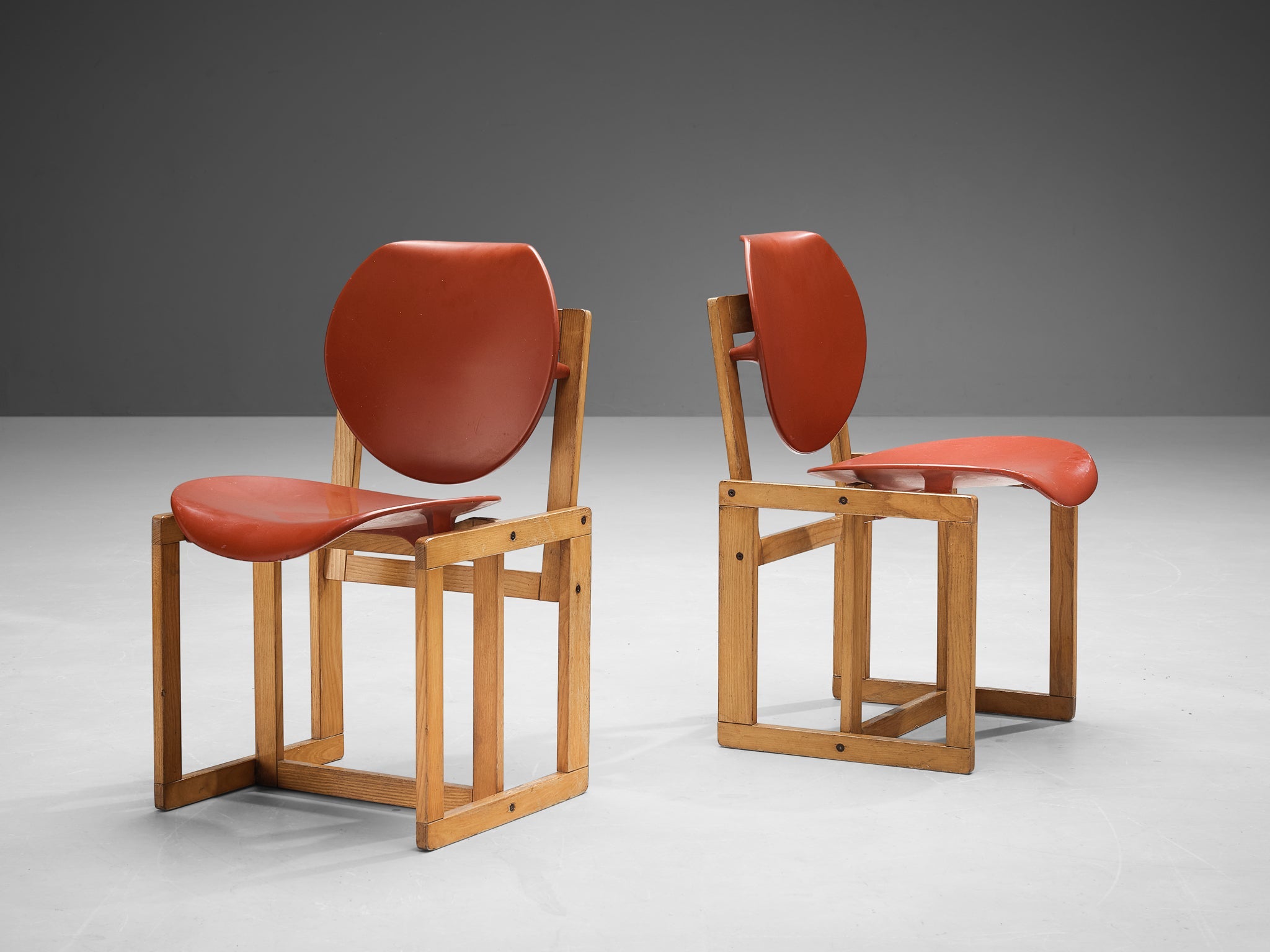 Giuseppe Davanzo Set of Eight Dining Chairs 'Serena' in Elm seating Morentz